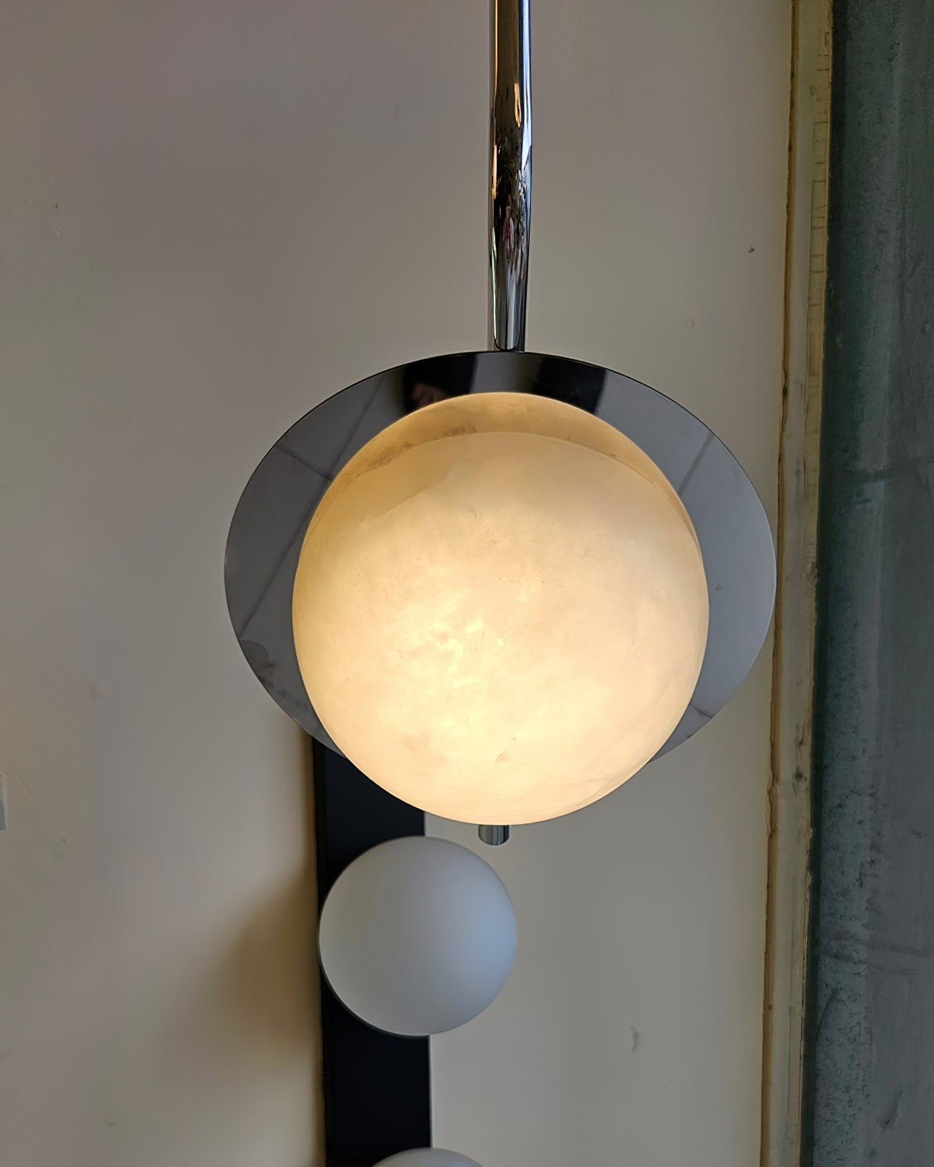 Chic Luminance Alabaster Pendant Light D438