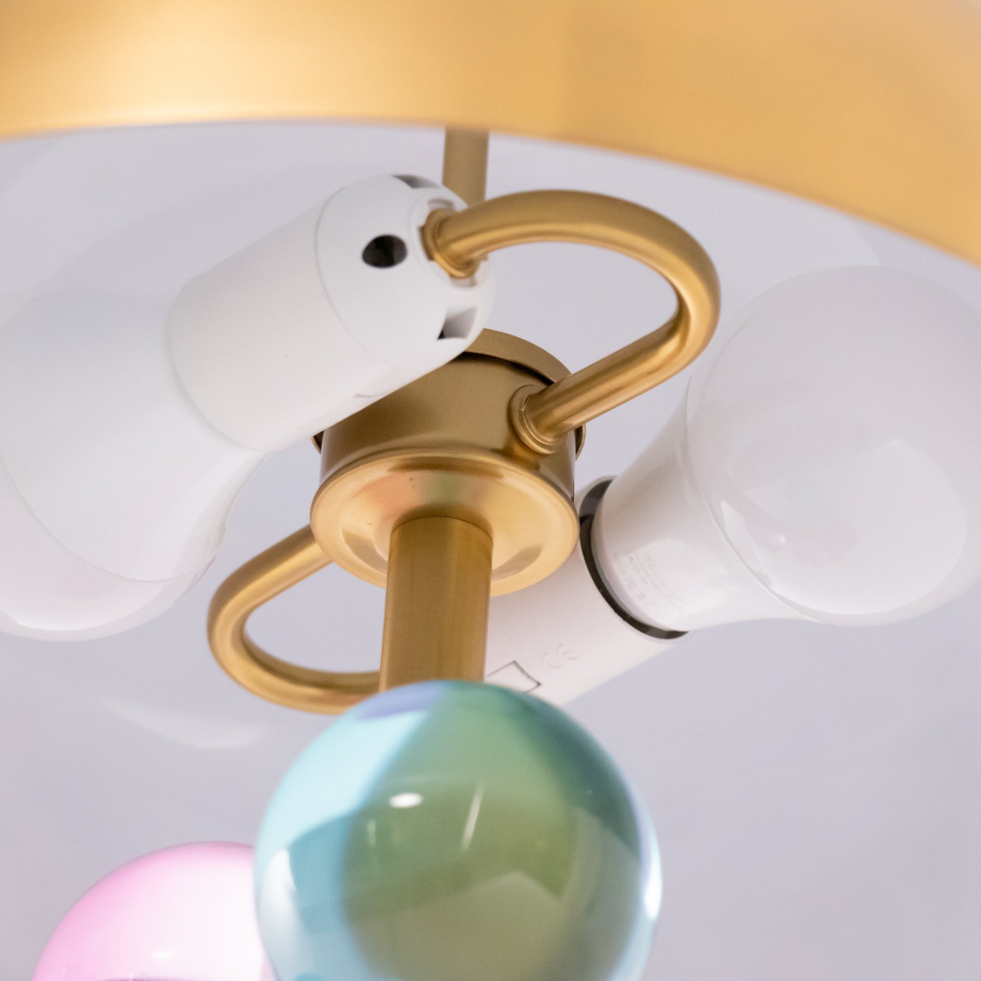 Modern Creative Metal Table Lamp M374