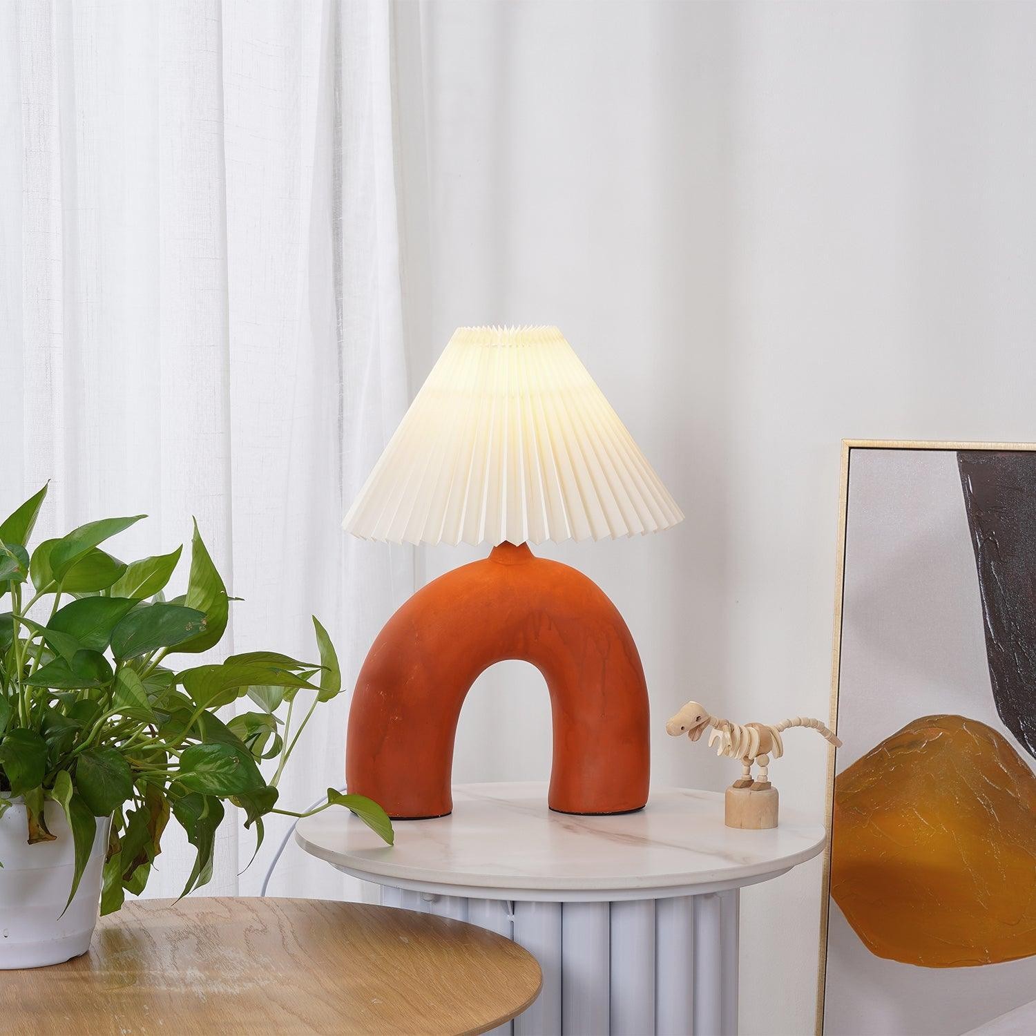 Arched Pleated Table Lamp M495