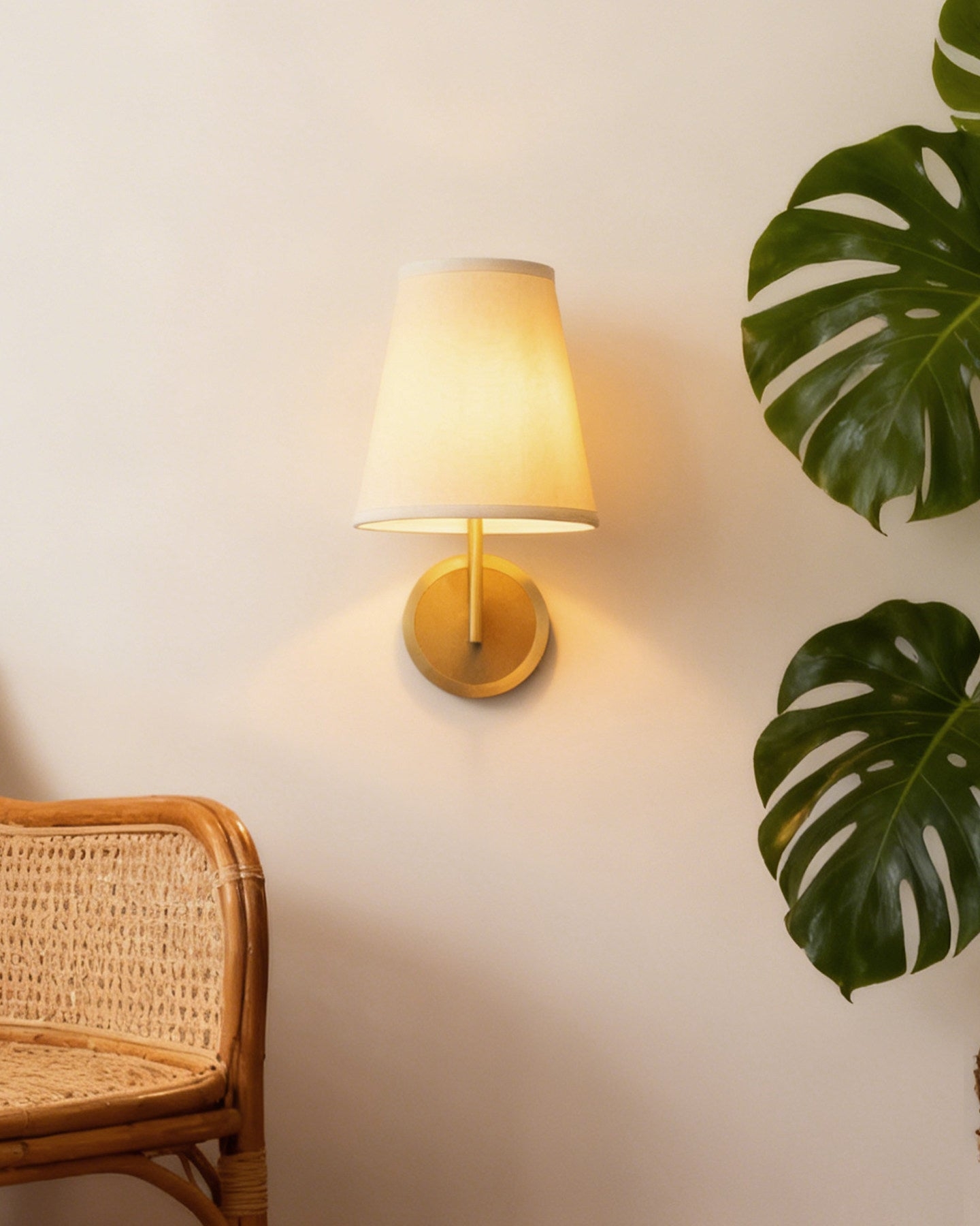 Ethereal Wall Lamp D319