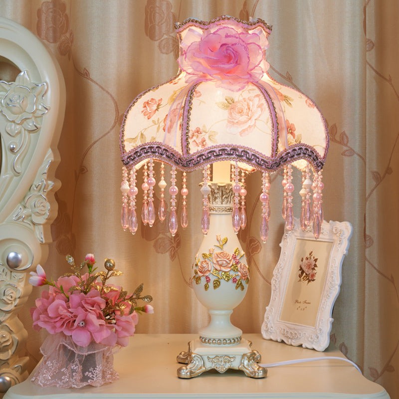 Vase Palace Resin Fabric Table Lamp M10