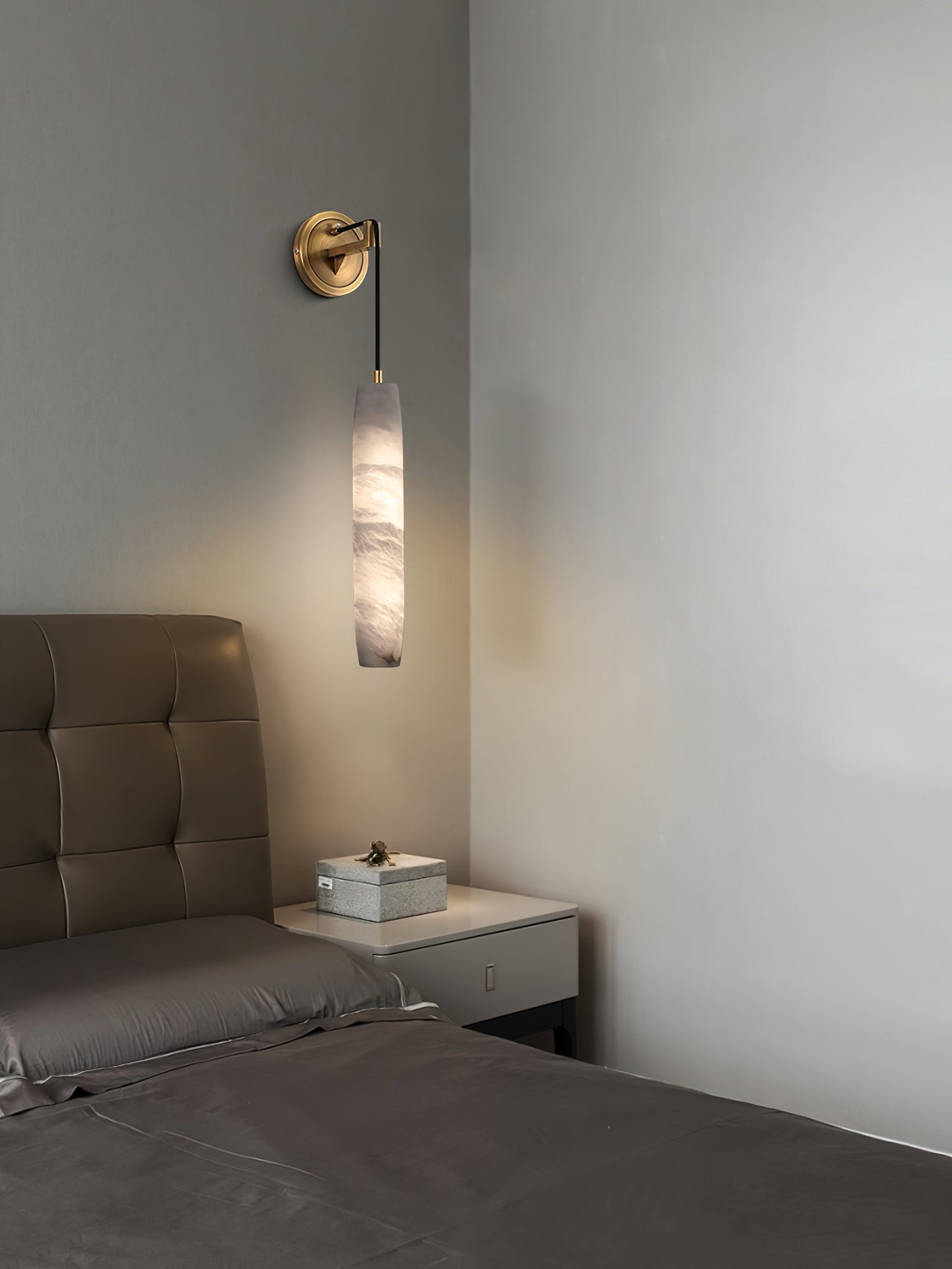 Alabaster Flute Wall Lamp D437