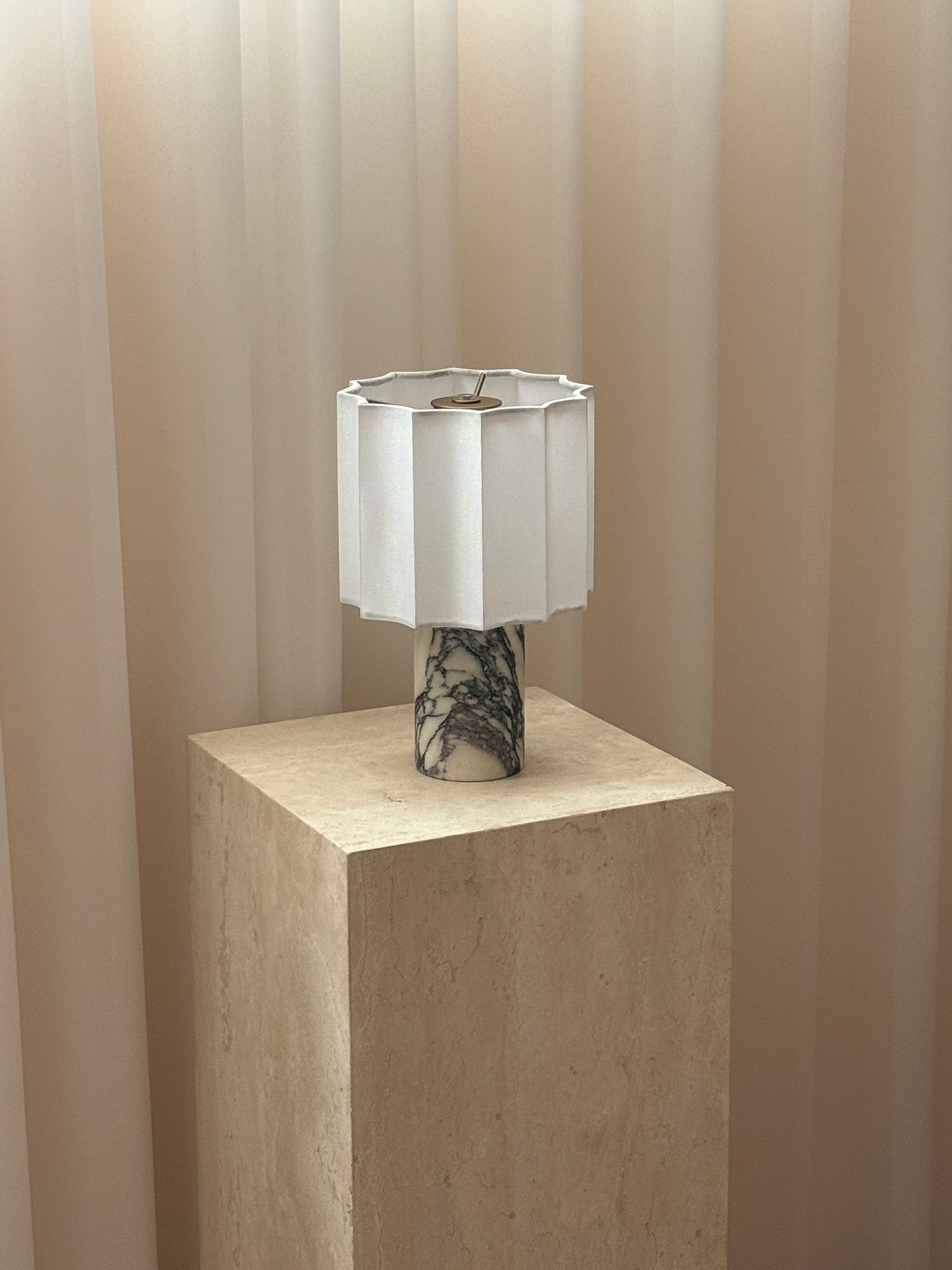 Valli Table Lamp D668