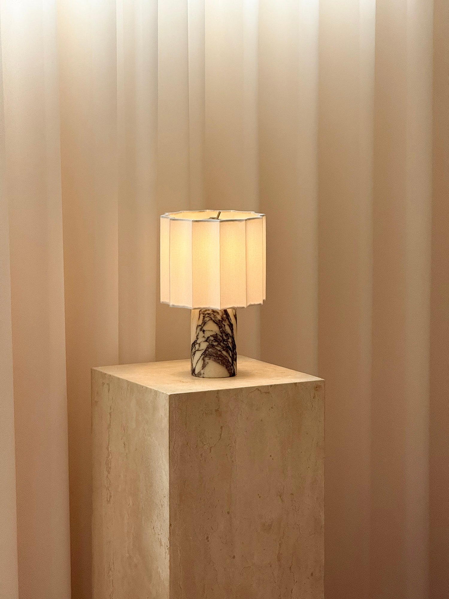 Valli Table Lamp D668