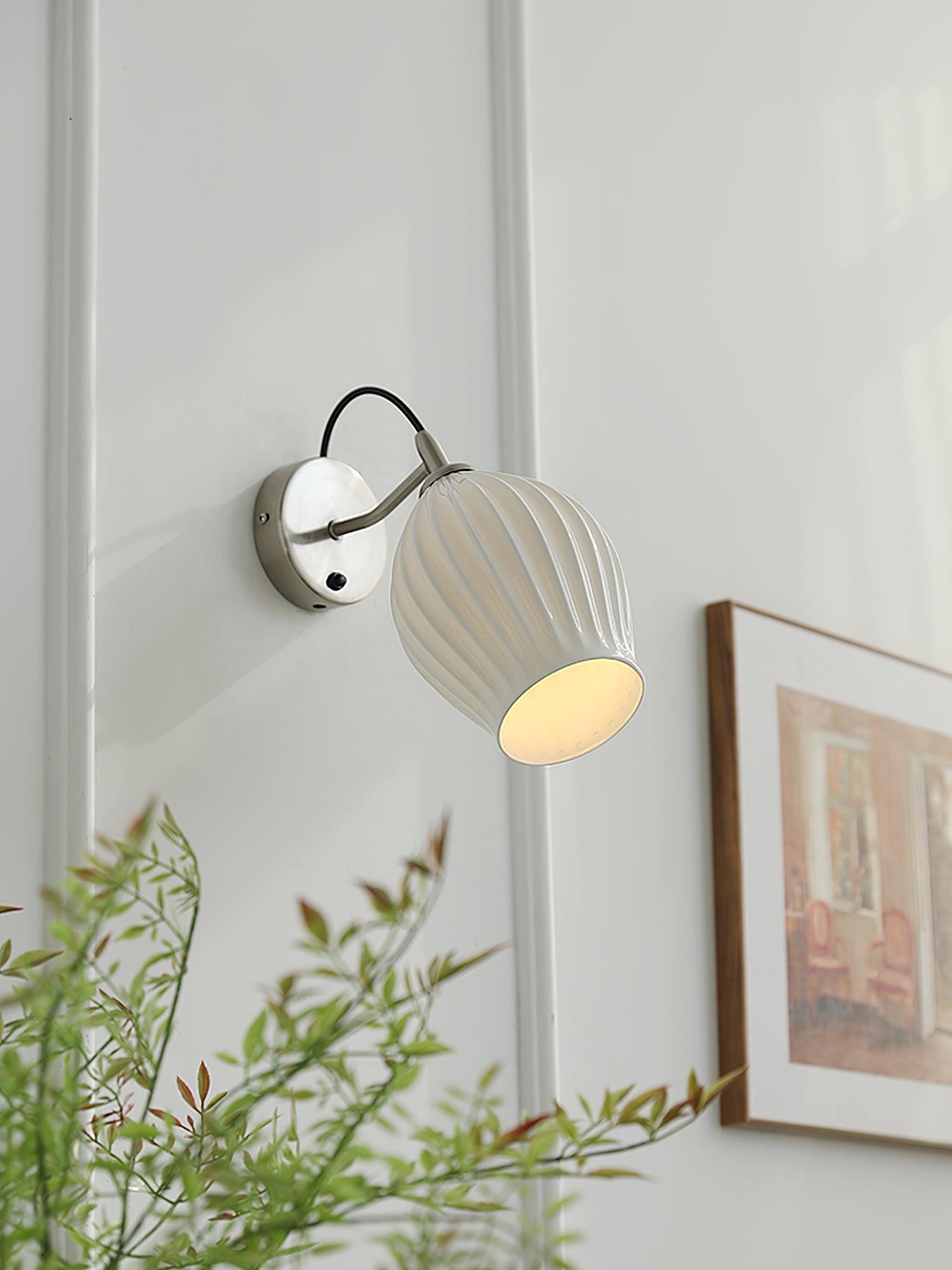Cream Style Ceramic Ribbed Wall lamp M79