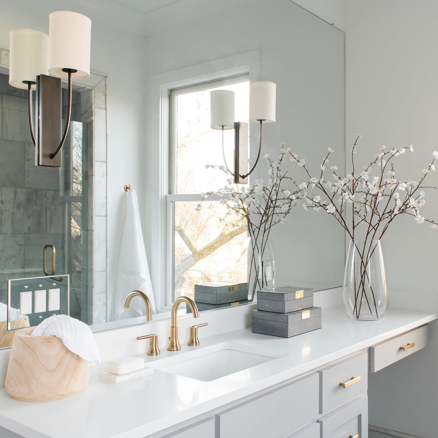 Colton Wall Lamp D555