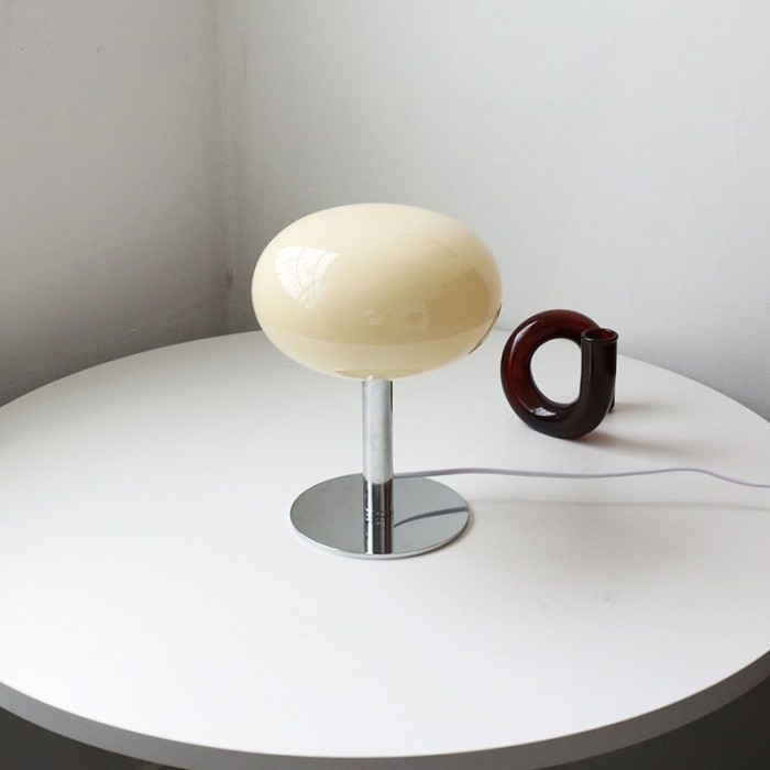 Minimalist Bauhaus Glass Table Lamp S20