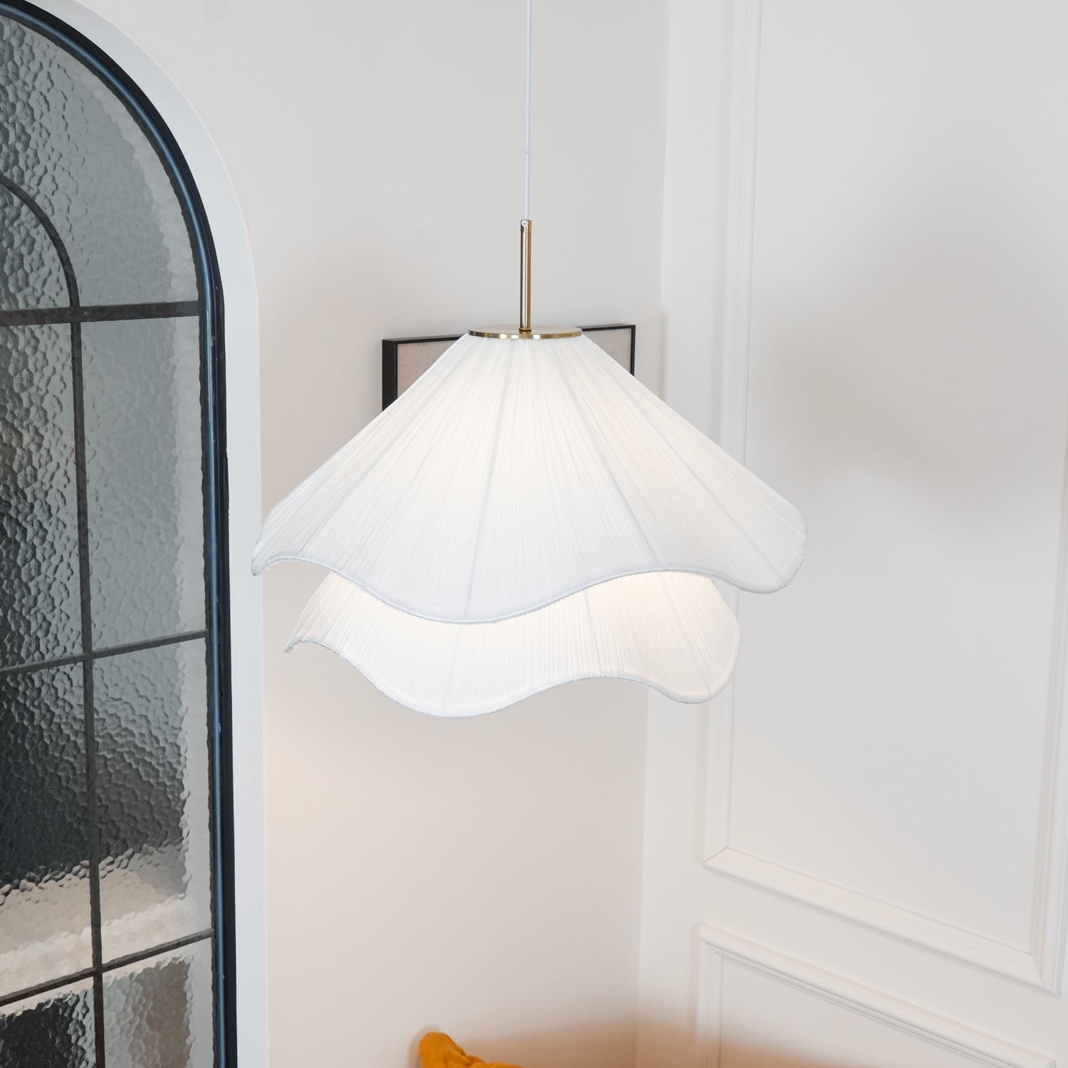 White Layered Pleats Pendant Lamp M249