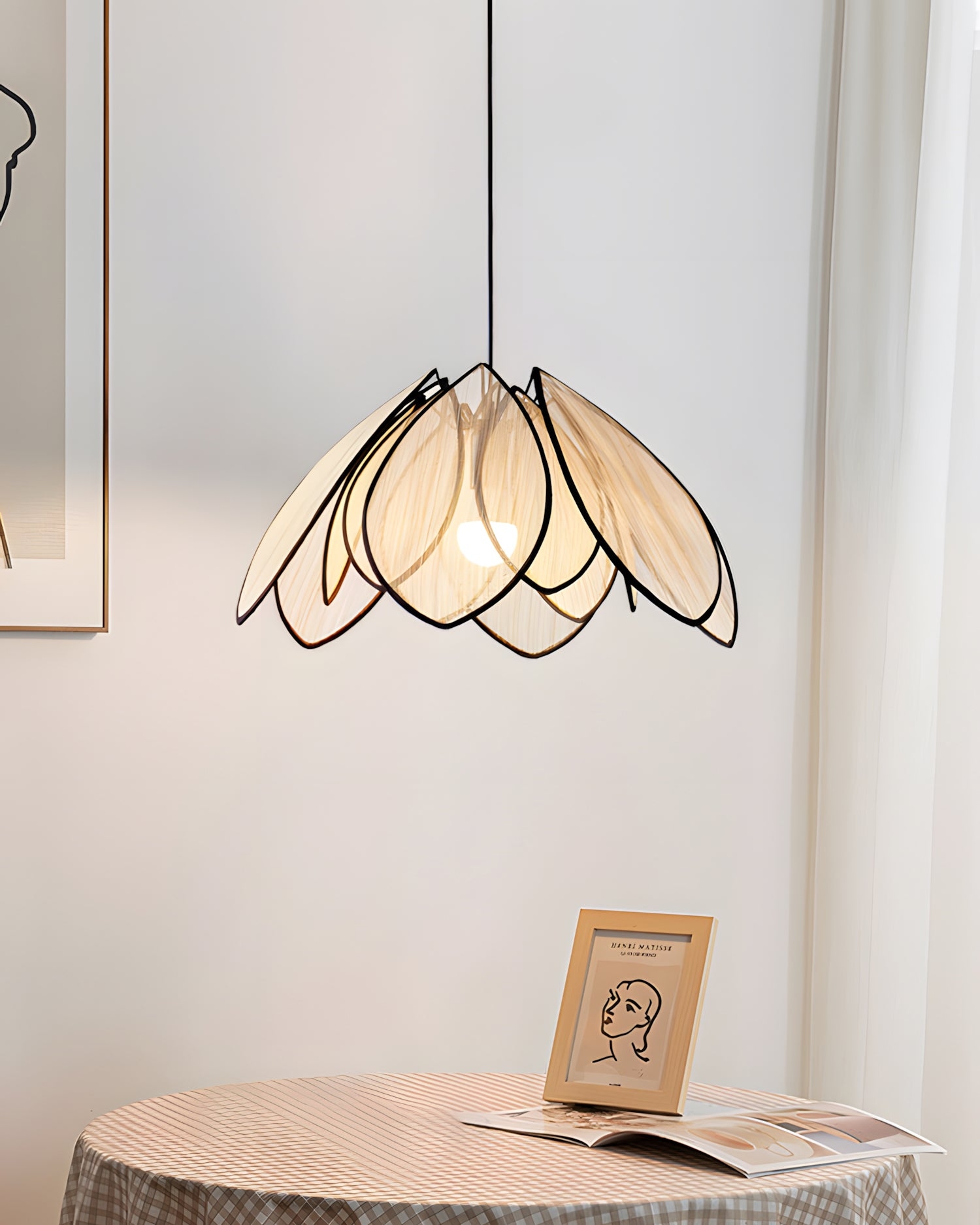Petaline Veil Pendant Lamp D331