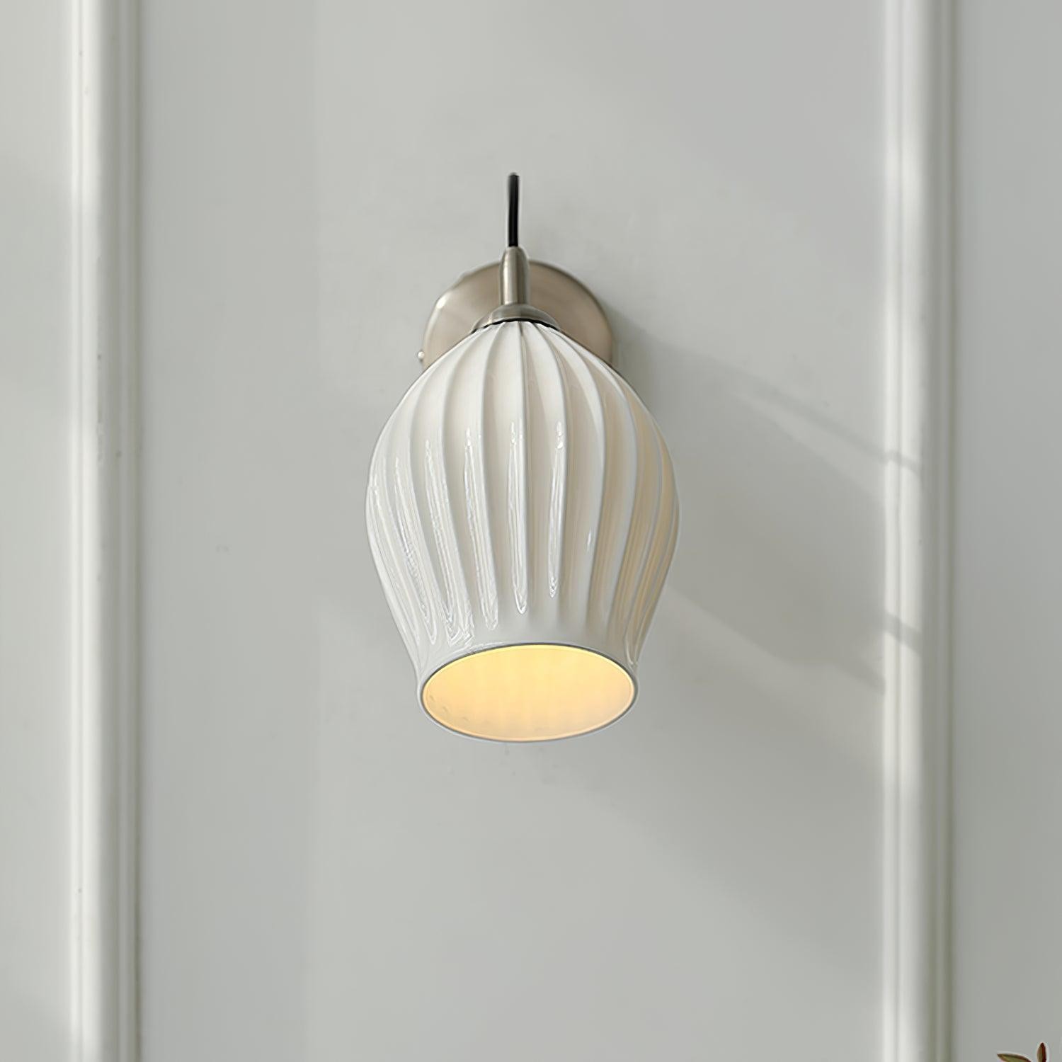 Cream Style Ceramic Ribbed Wall lamp M79