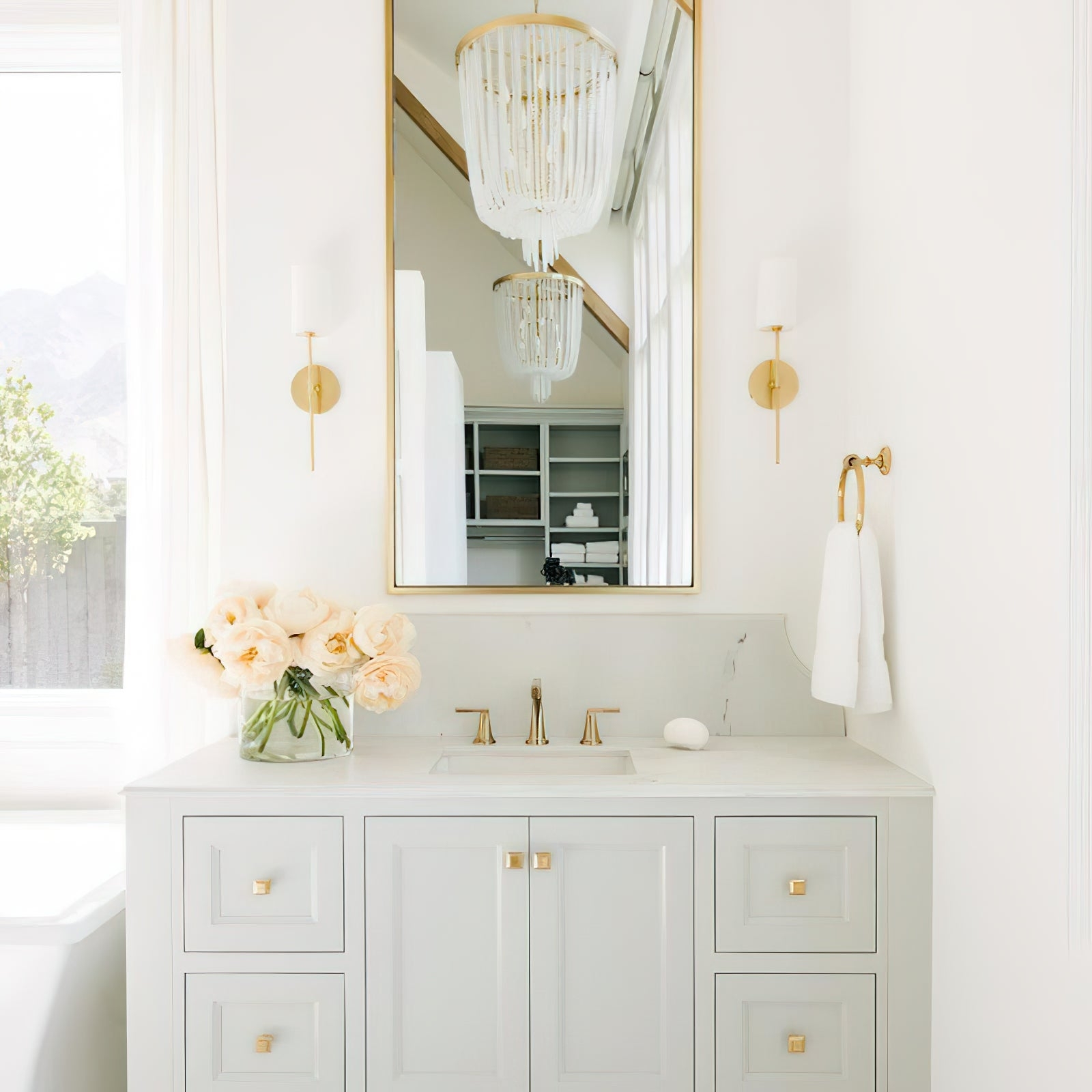 Tracie Wall Lamp D539