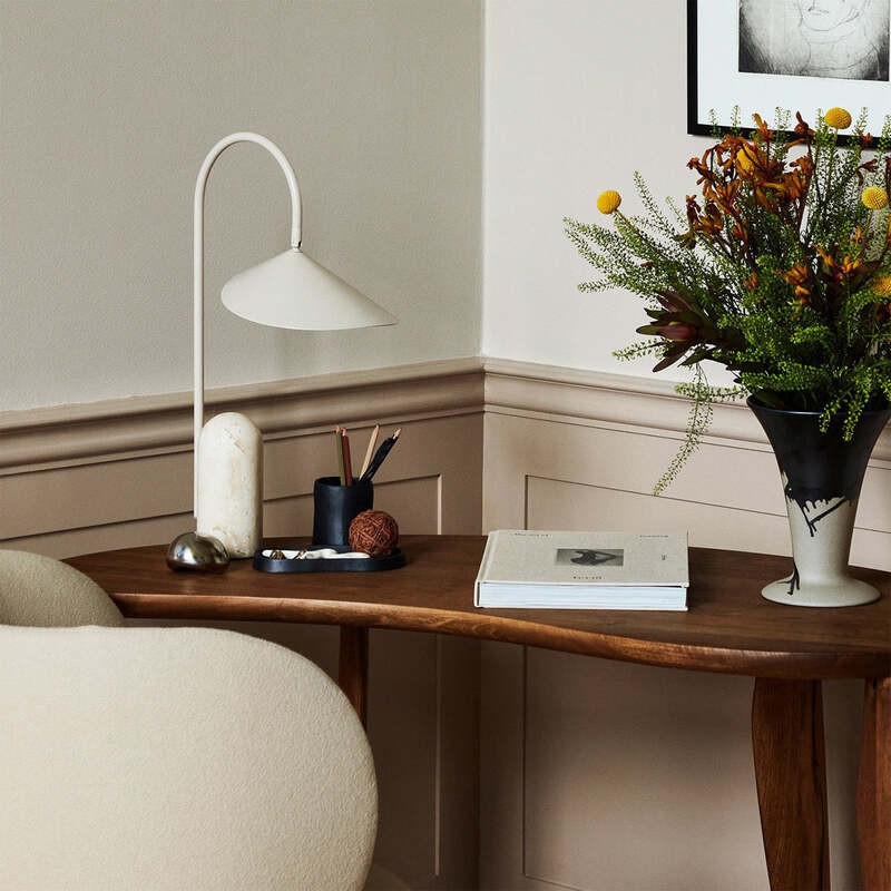 Leaf Shape Swivel Table Lamp for Living Room S175