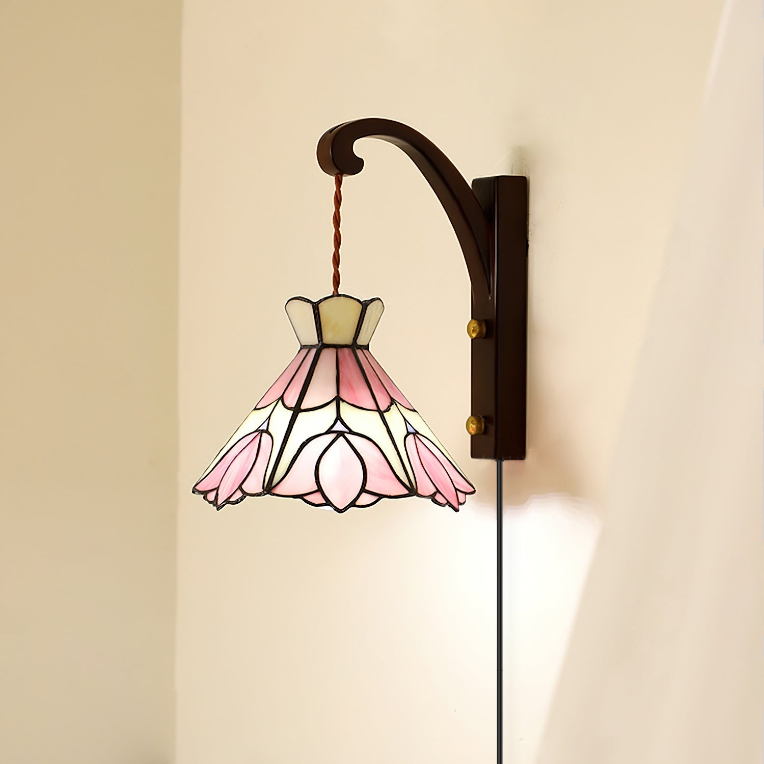 Serena Tiffany Plug In Wall Lamp D60