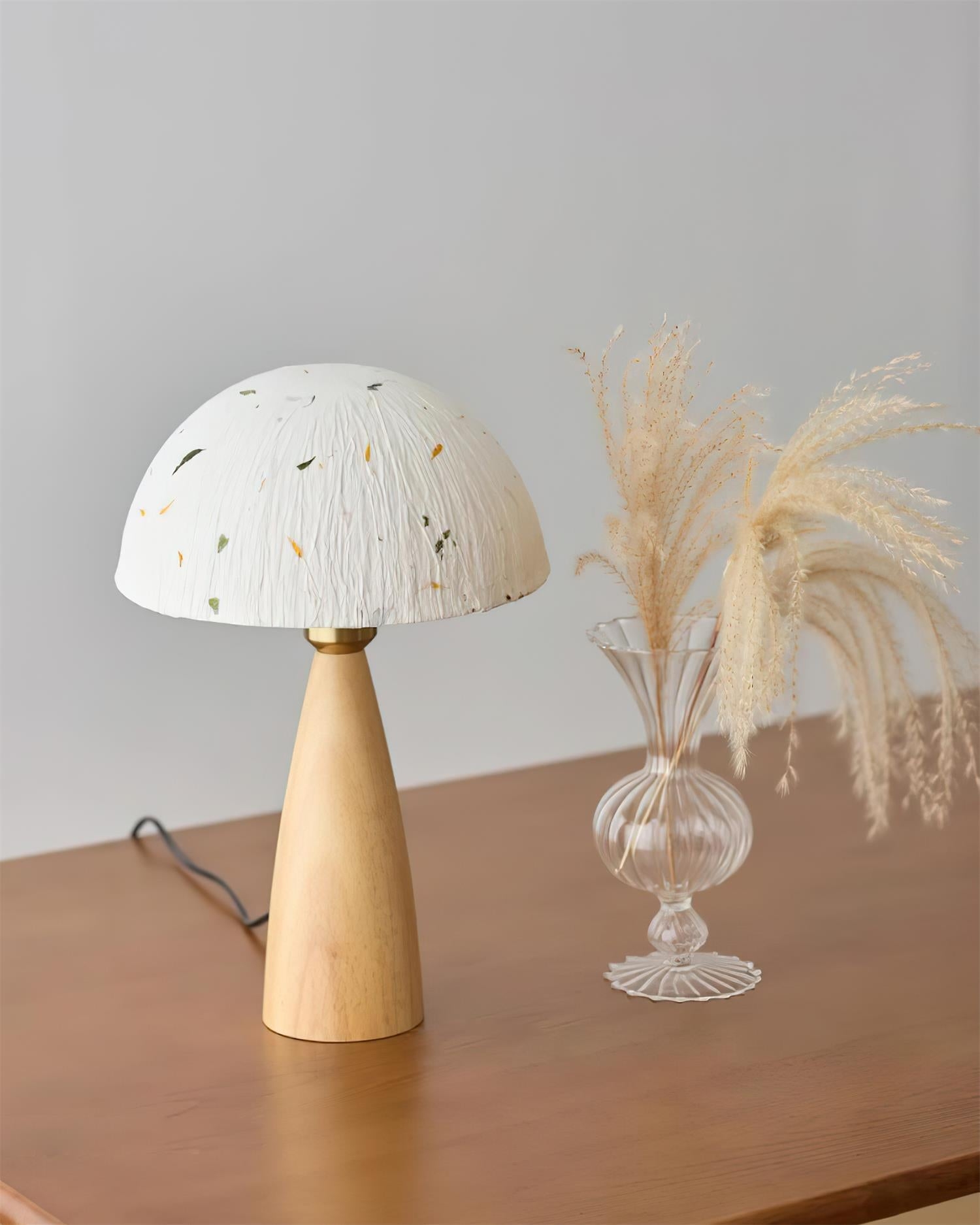 Lampa stołowa Kent Wood D62 w scenie w pomieszczeniu