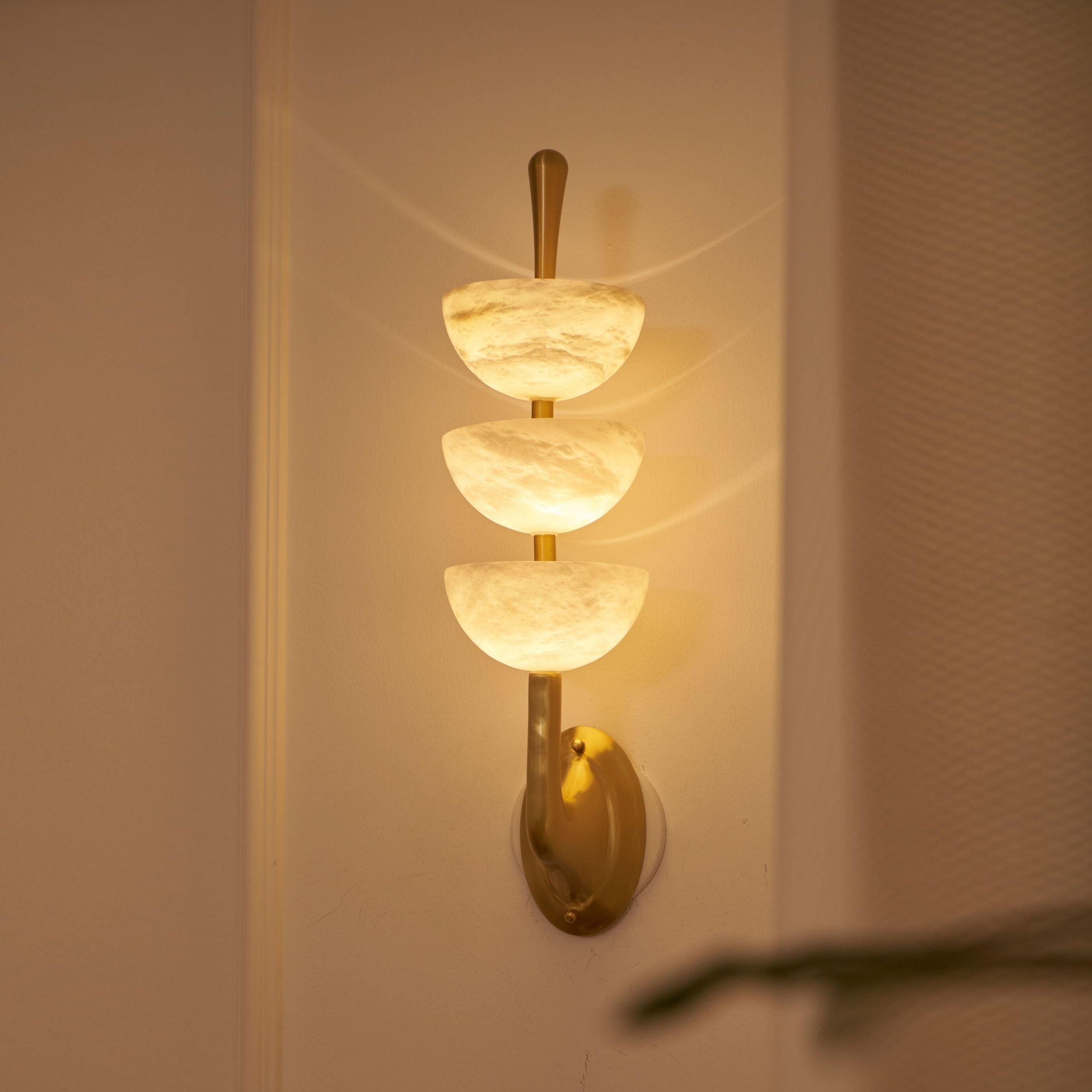 Triple Alabaster Wall Lamp D565
