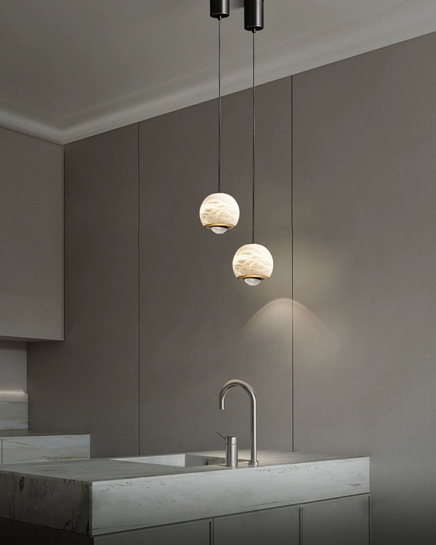 Ferox Alabaster Pendant Light D422