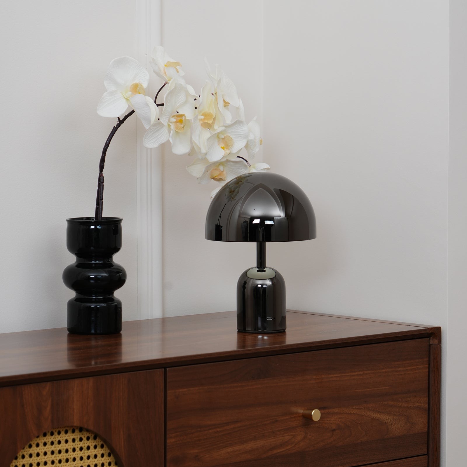 Smooth Mushroom Portable Table Lamp M176