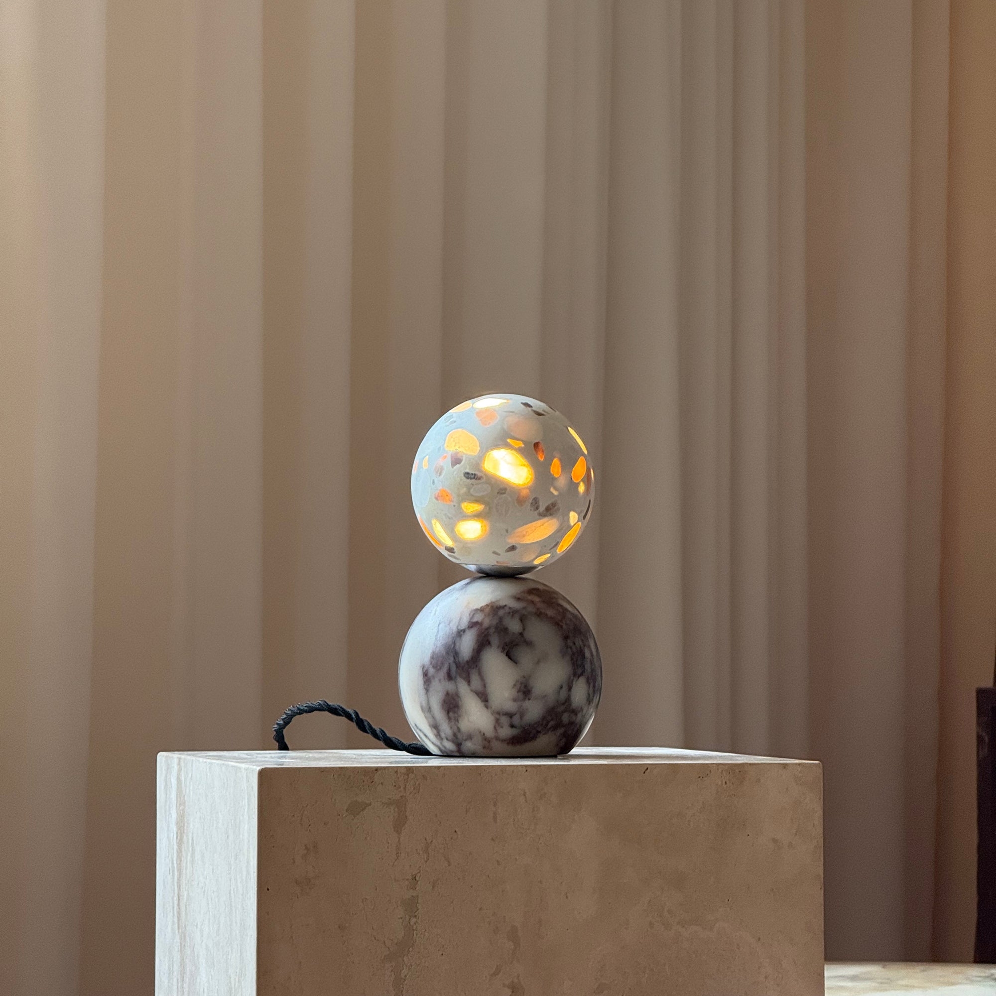 Lucide Marble Table Lamp D667