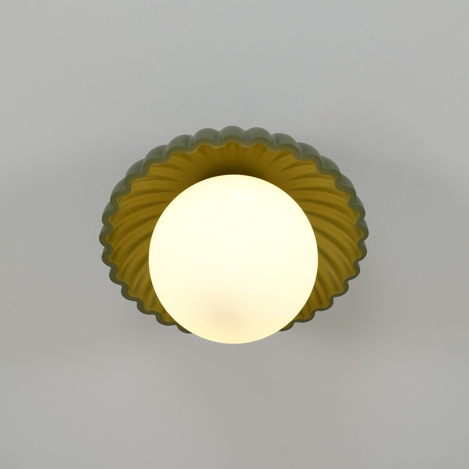 Alien Cream Style Ceiling Light M178