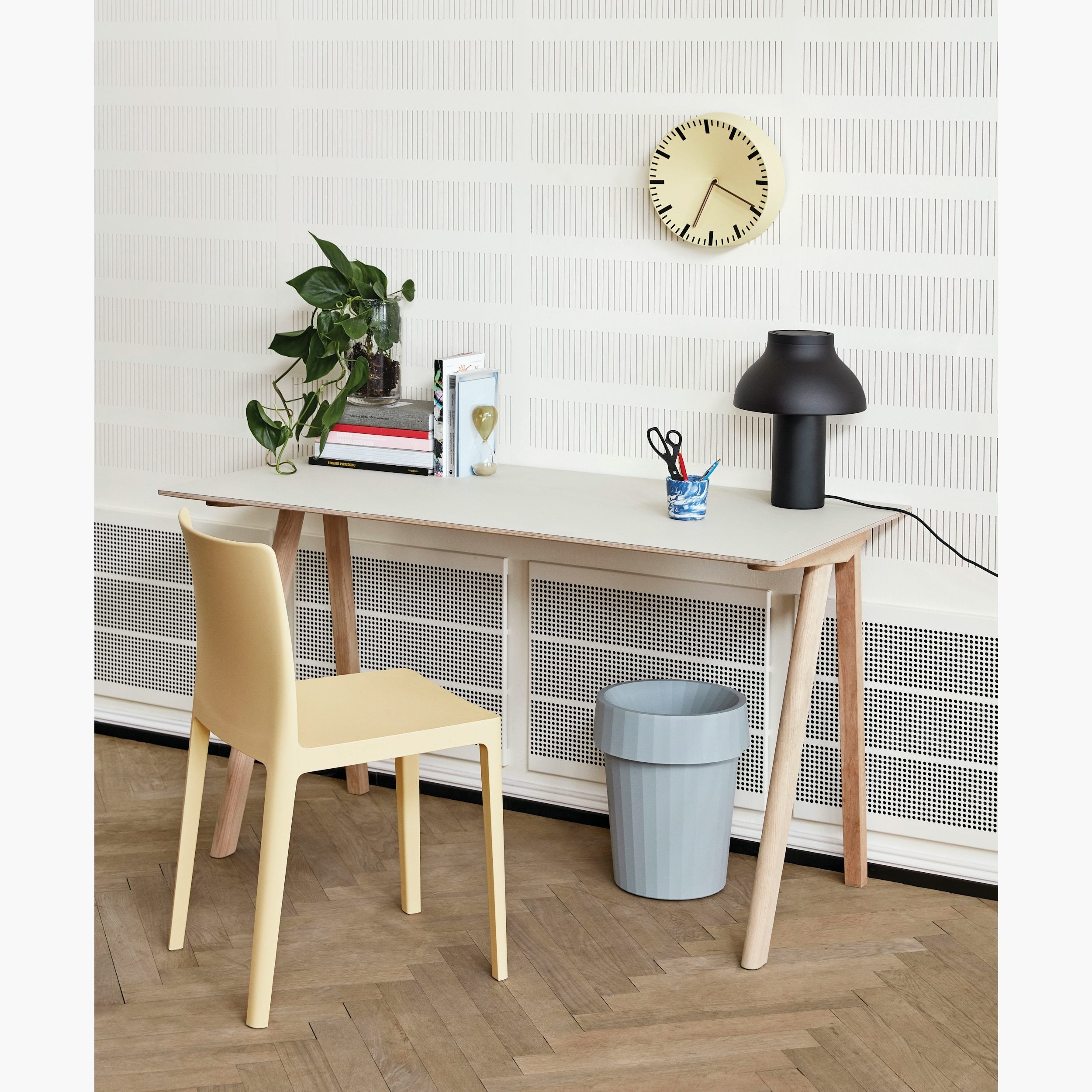 PC Portable Table Lamp D646