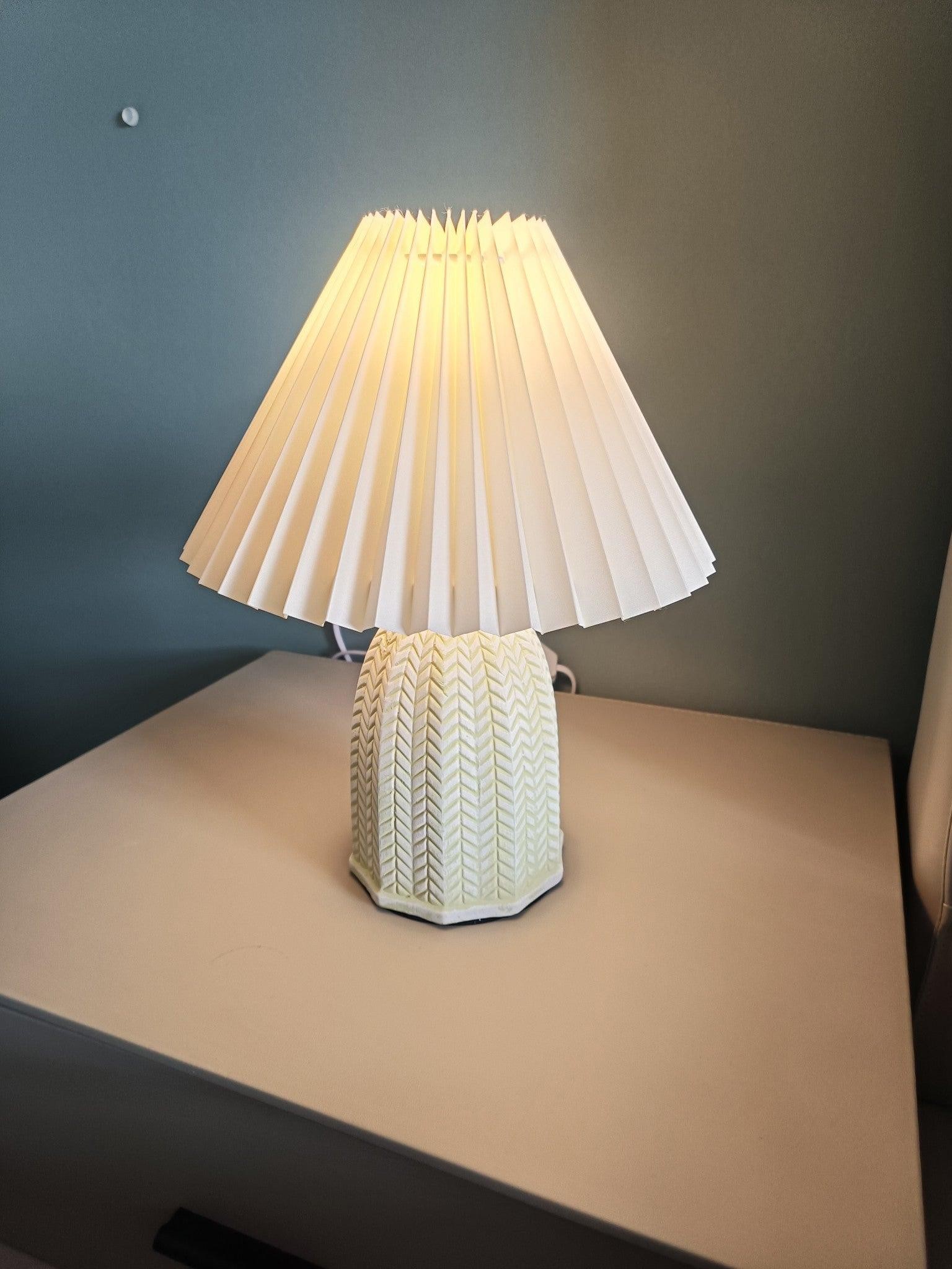 Vintage Pleated Table Lamp M307