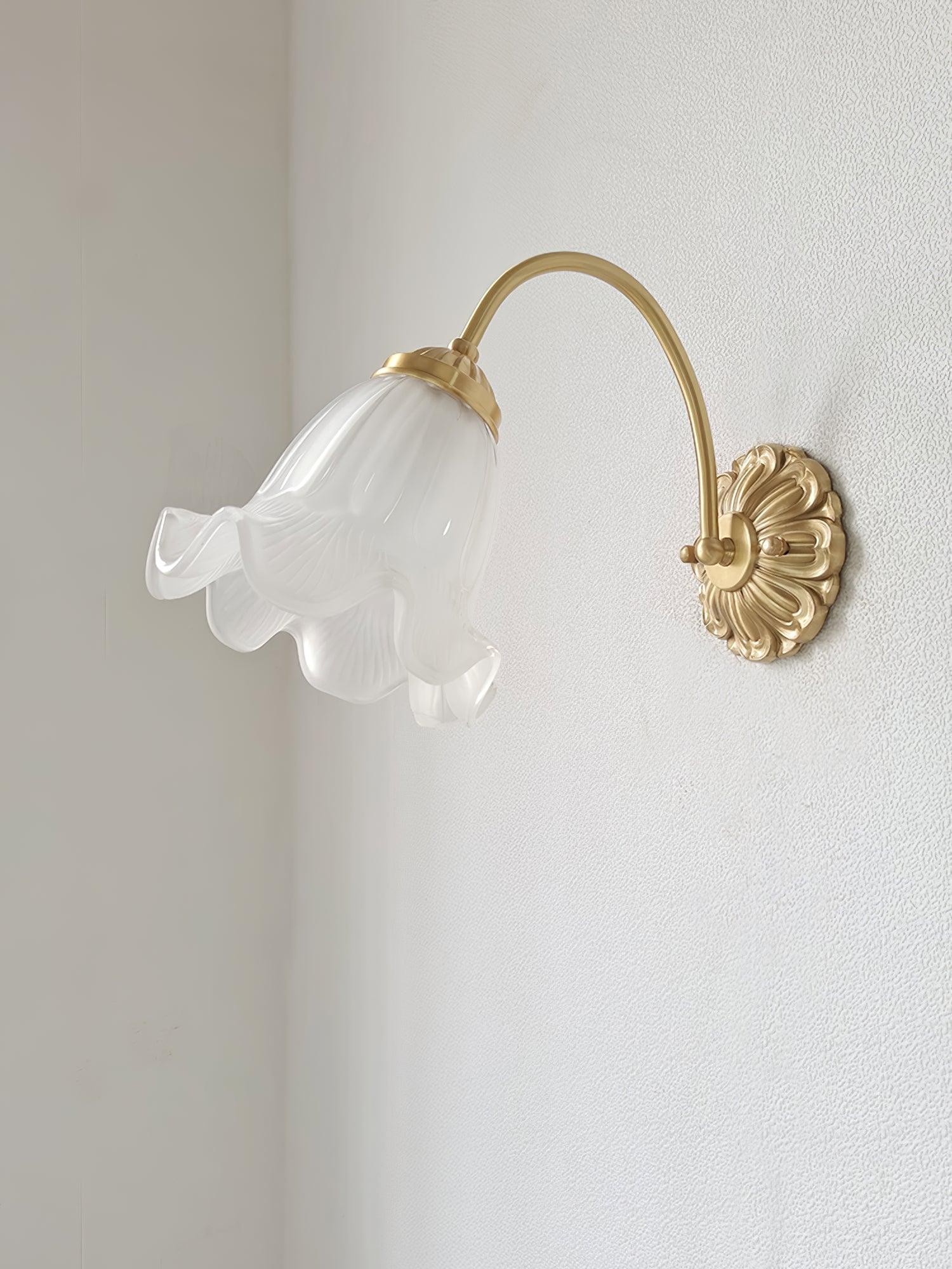 Nordic Modern Retro Elegant Flower Brass Glass Wall Lamp M490