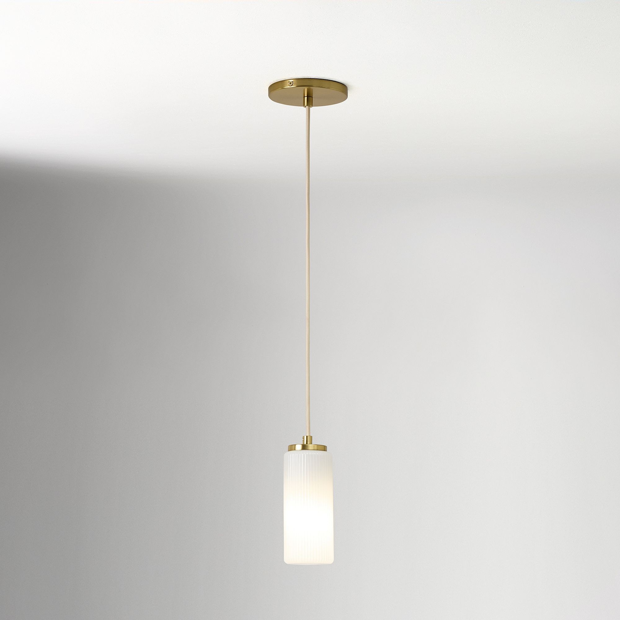 Rivora Fluted Glass Pendant Light – Modern Ribbed Shade T272
