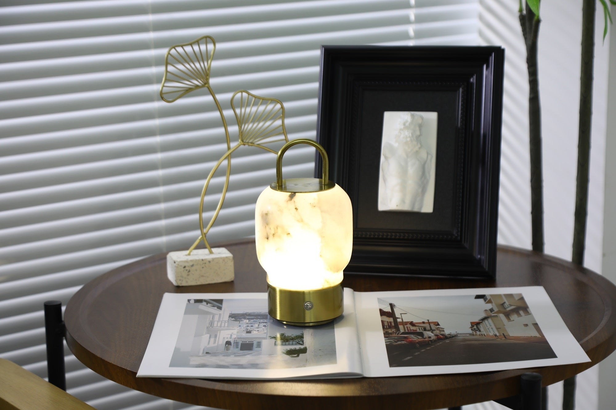 Alabaster Portable Rechargeable Table Lamp D397