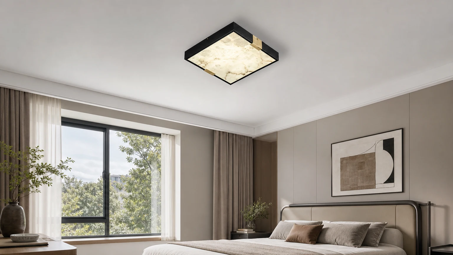 Lampa sufitowa Lucien Alabaster D432 w ciepłej scenerii wnętrza