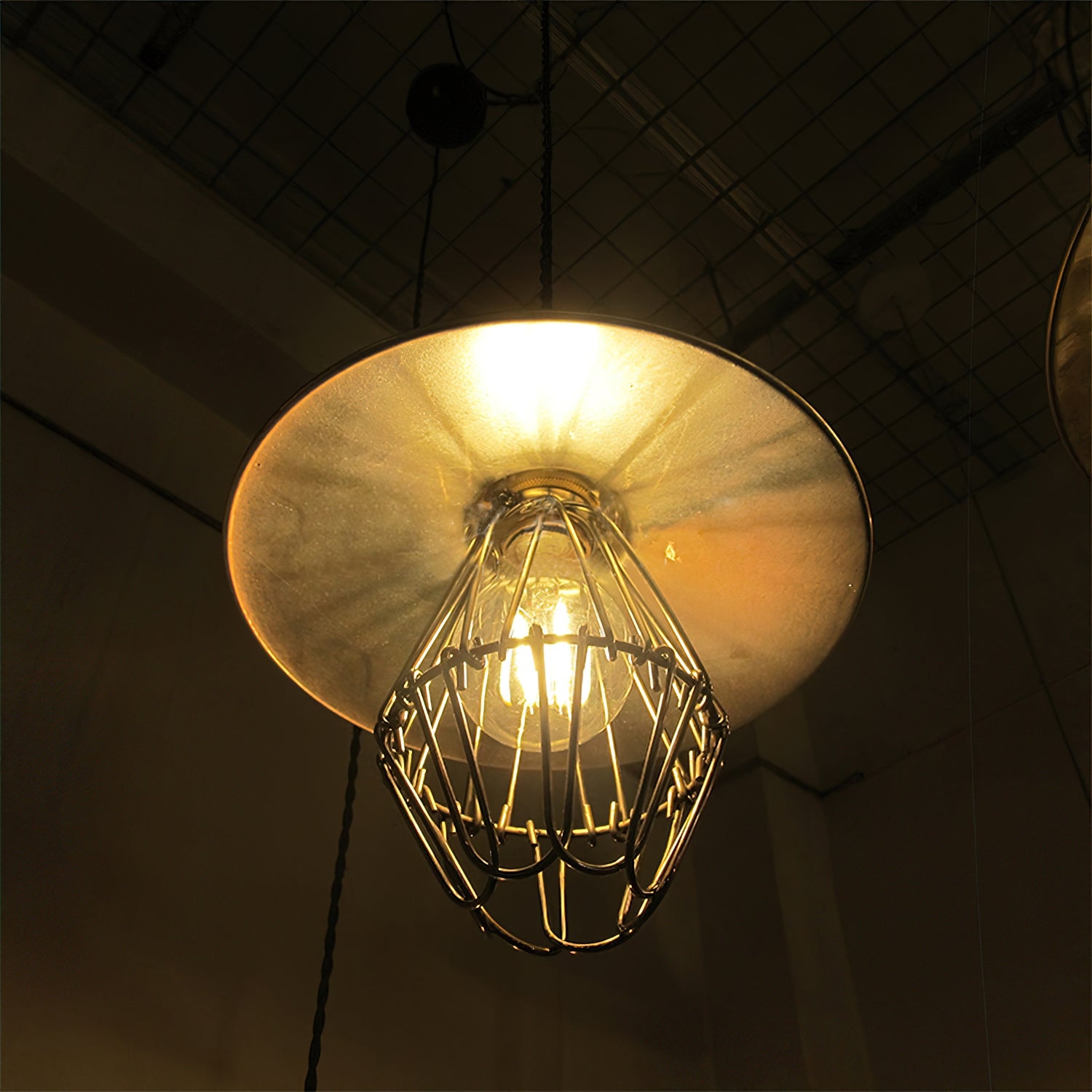 Cantina Pendant Light D473