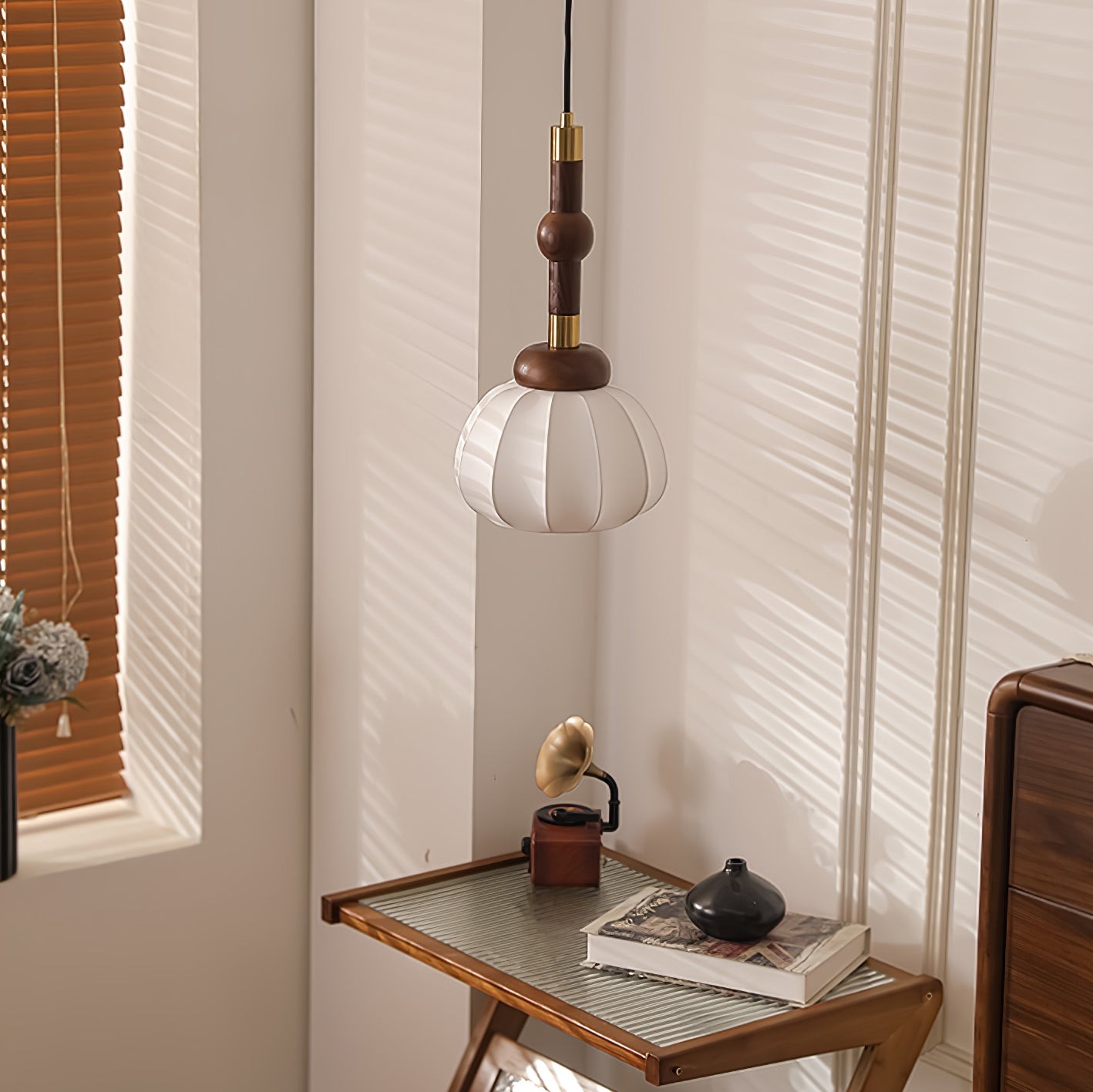 Silk Globe Pendant Lamp M515