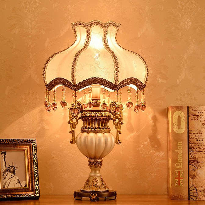 Retro Vase Fabric Table Lamp M11