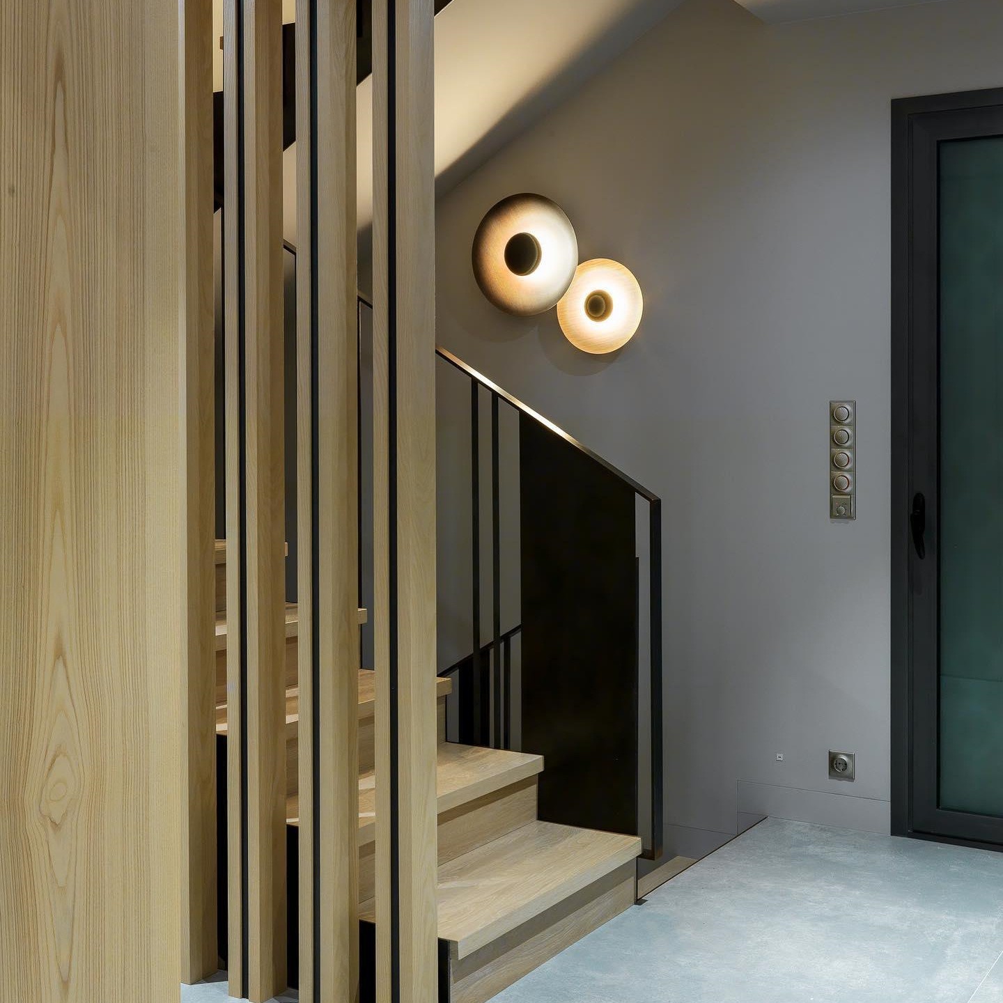Simplicity Round Ginger Glow Wall Light S188