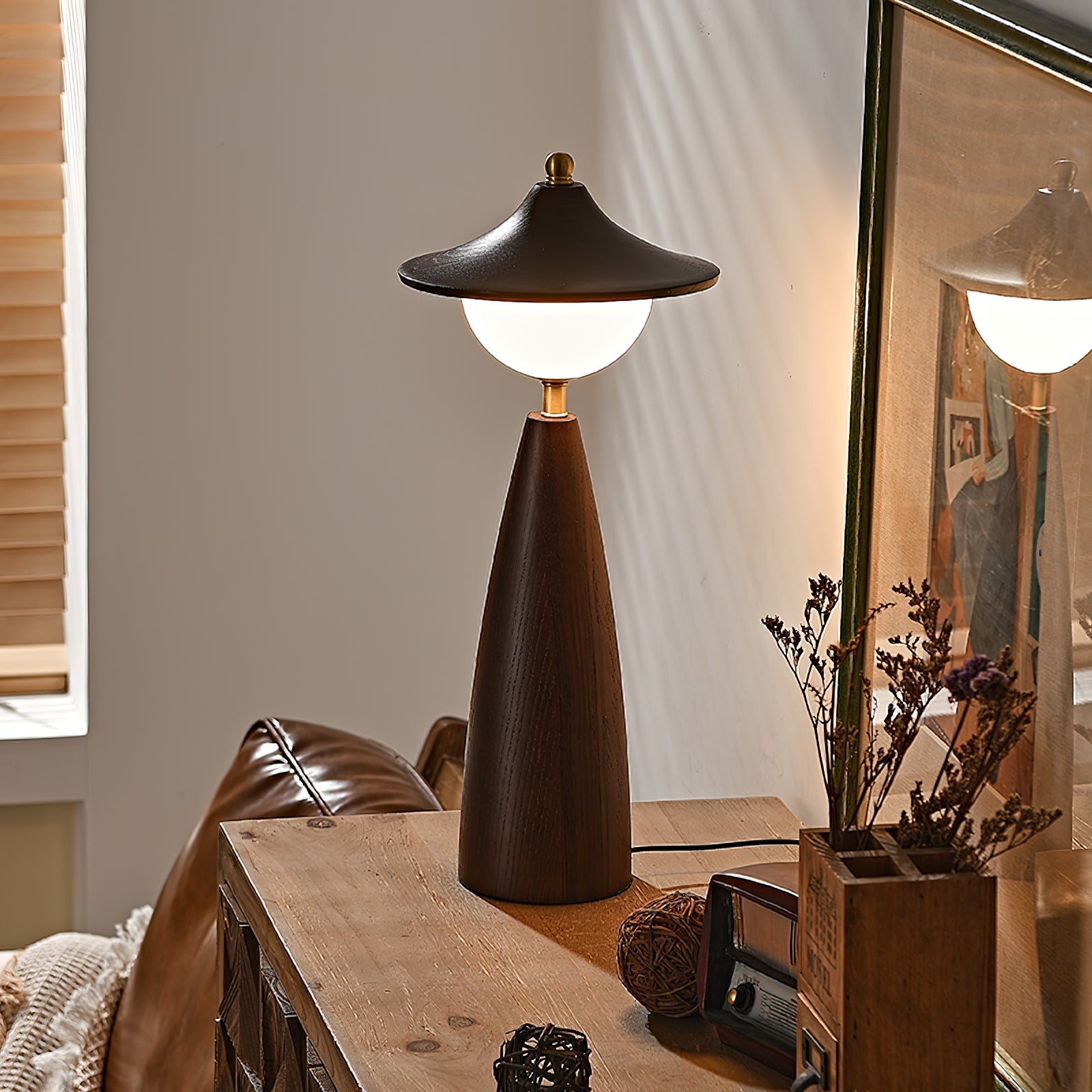 French Retro LED Bedside Table Lamp for Bedroom M326