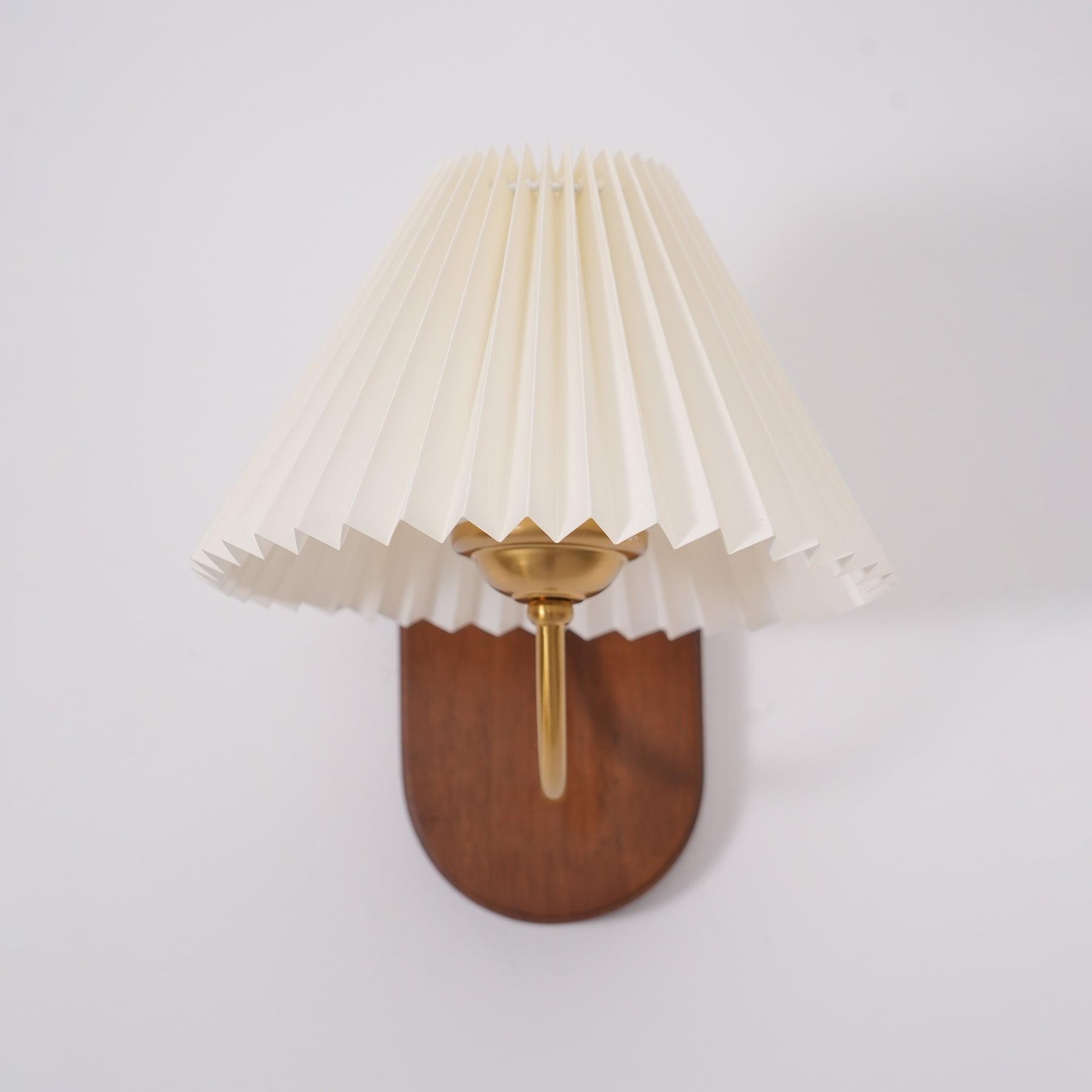 Modern Fashion Wall Lamp for Bedroom M148