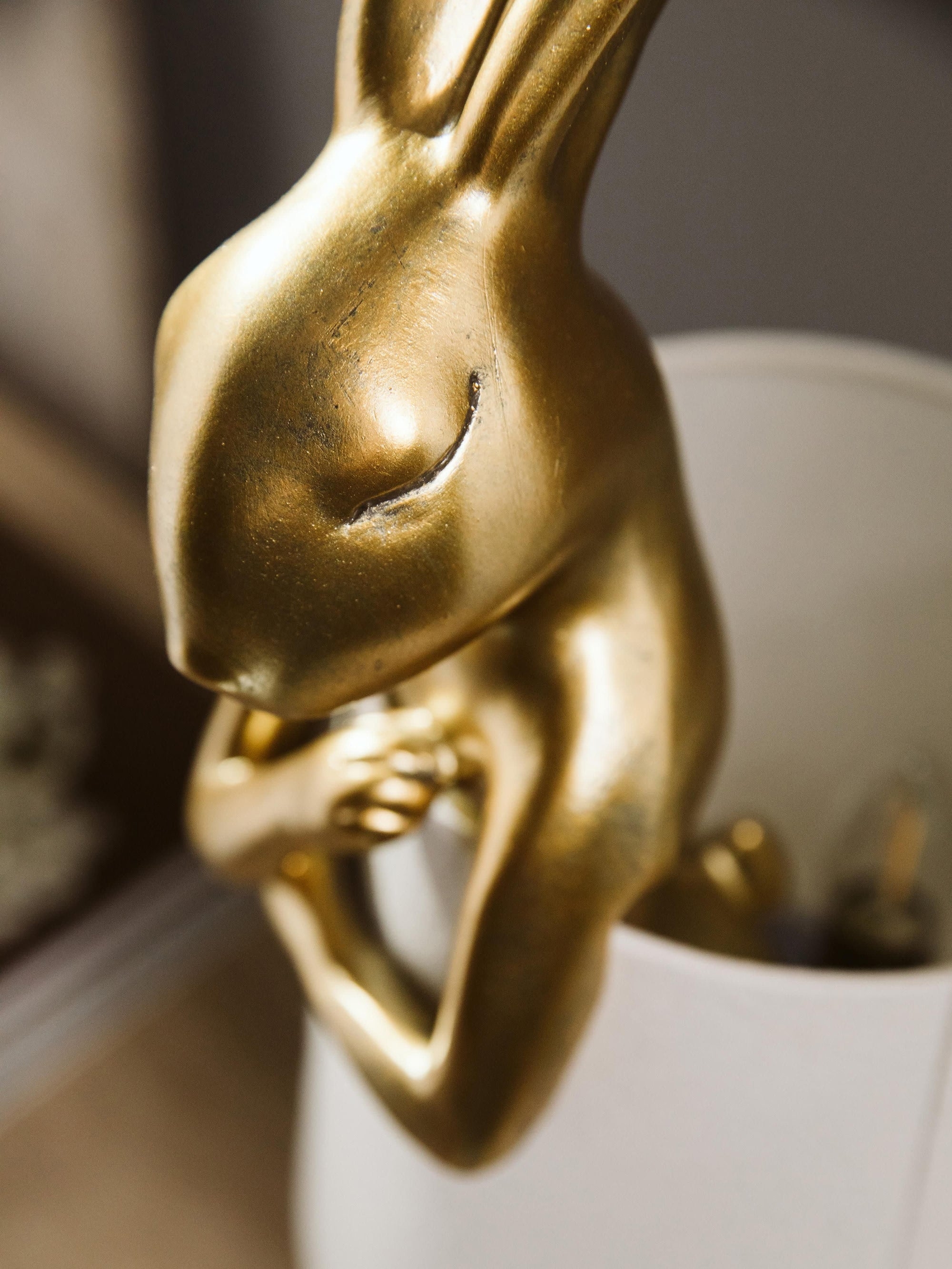 Chester Rabbit Table Lamp D575
