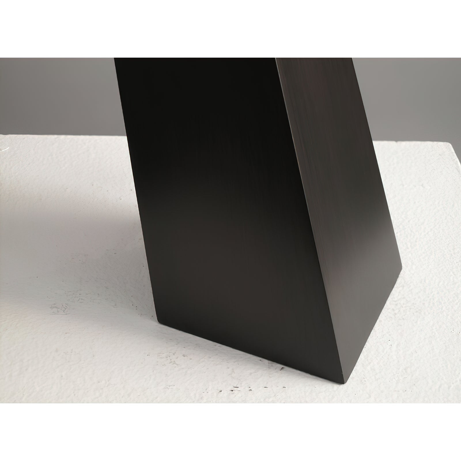 Jett Obelisk Table Lamp D461