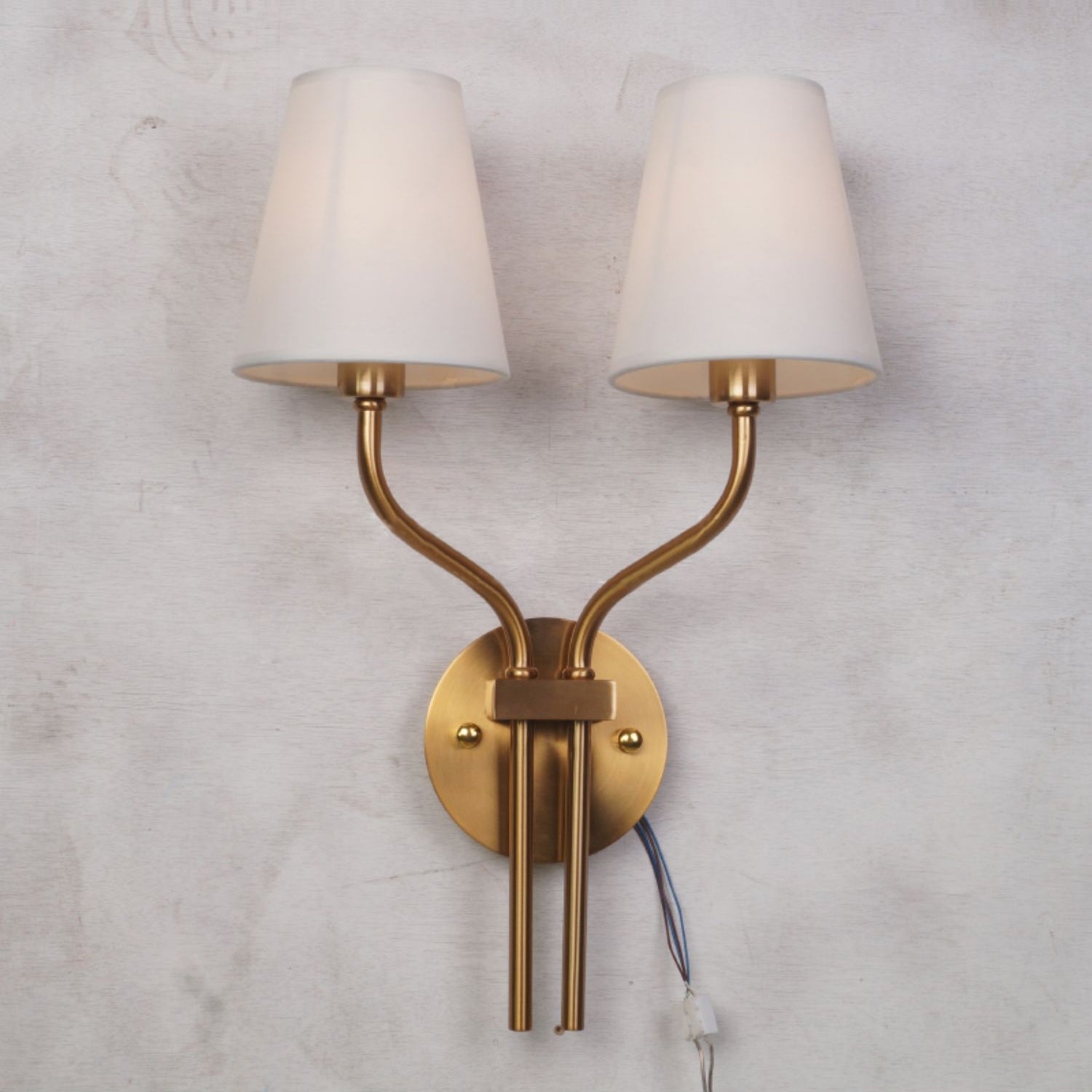 Safavieh Ezra Wall Lamp D488