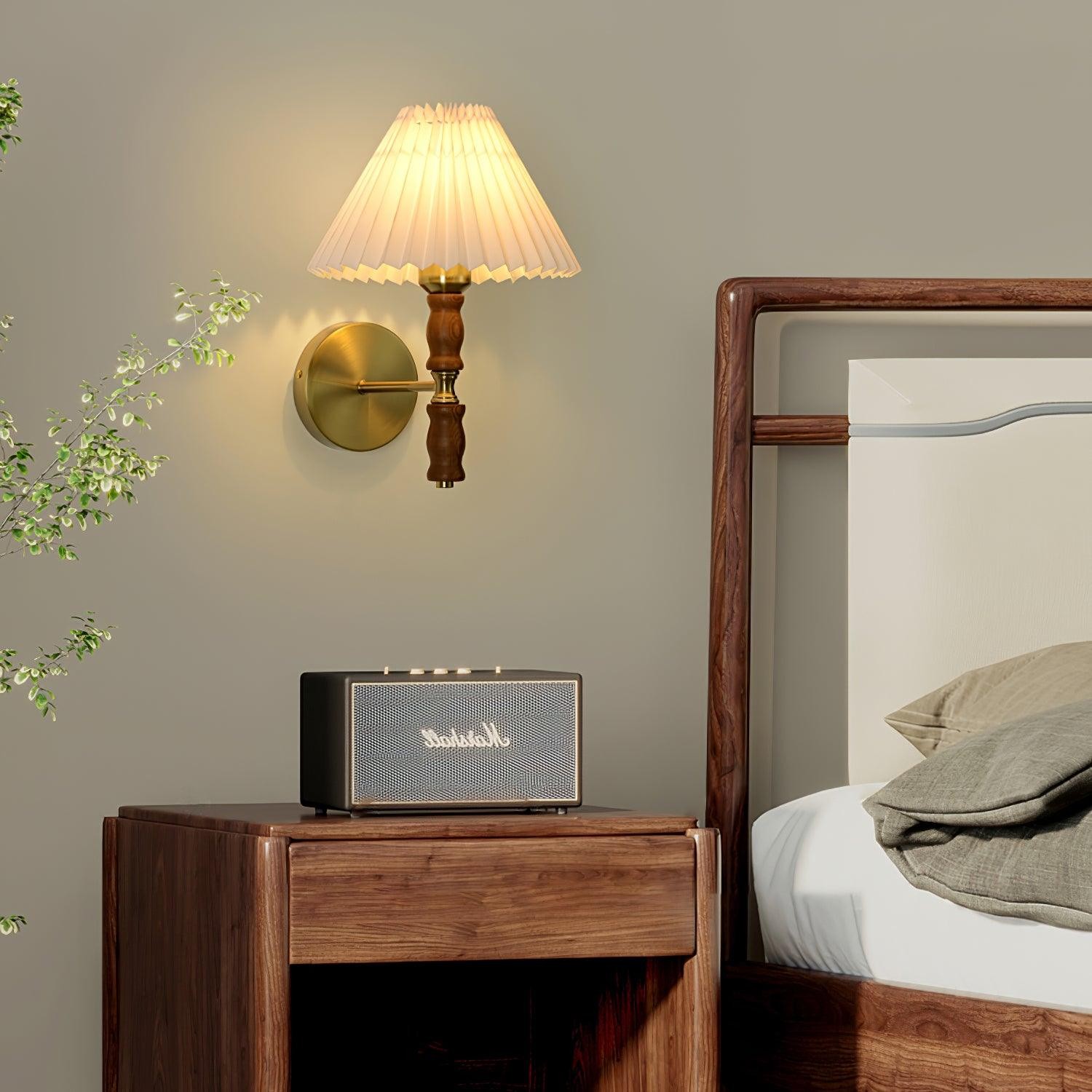 Japanese Retro Walnut Atmosphere Wall Light For Bedroom M436