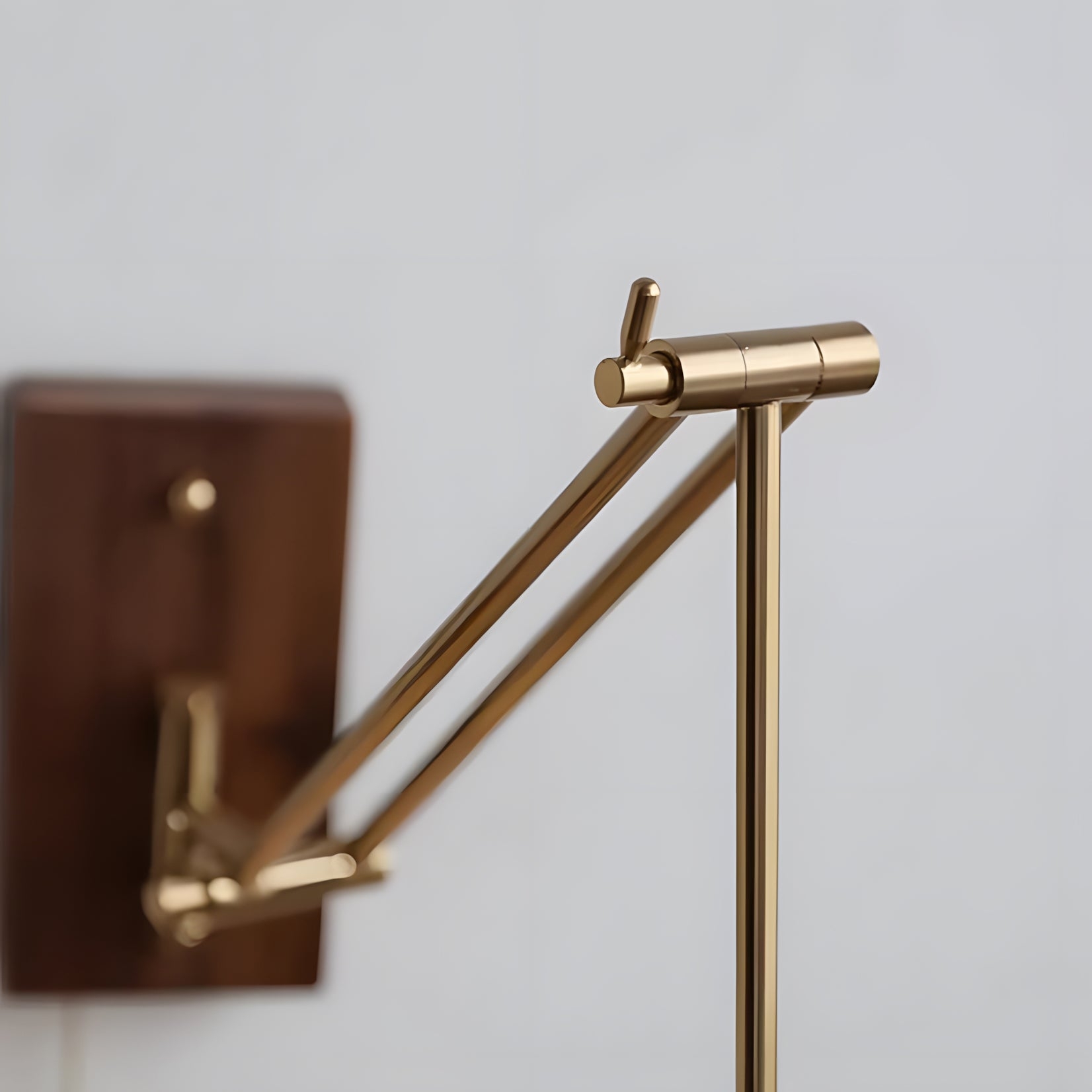 Marlow Adjustable Wall Lamp D341