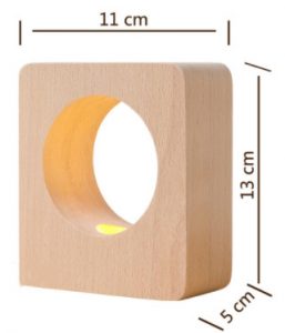 Rysunek wymiarowy kwadratowej lampy stołowej LED CAVE o szerokości 11 cm, głębokości 5 cm i wysokości 13 cm