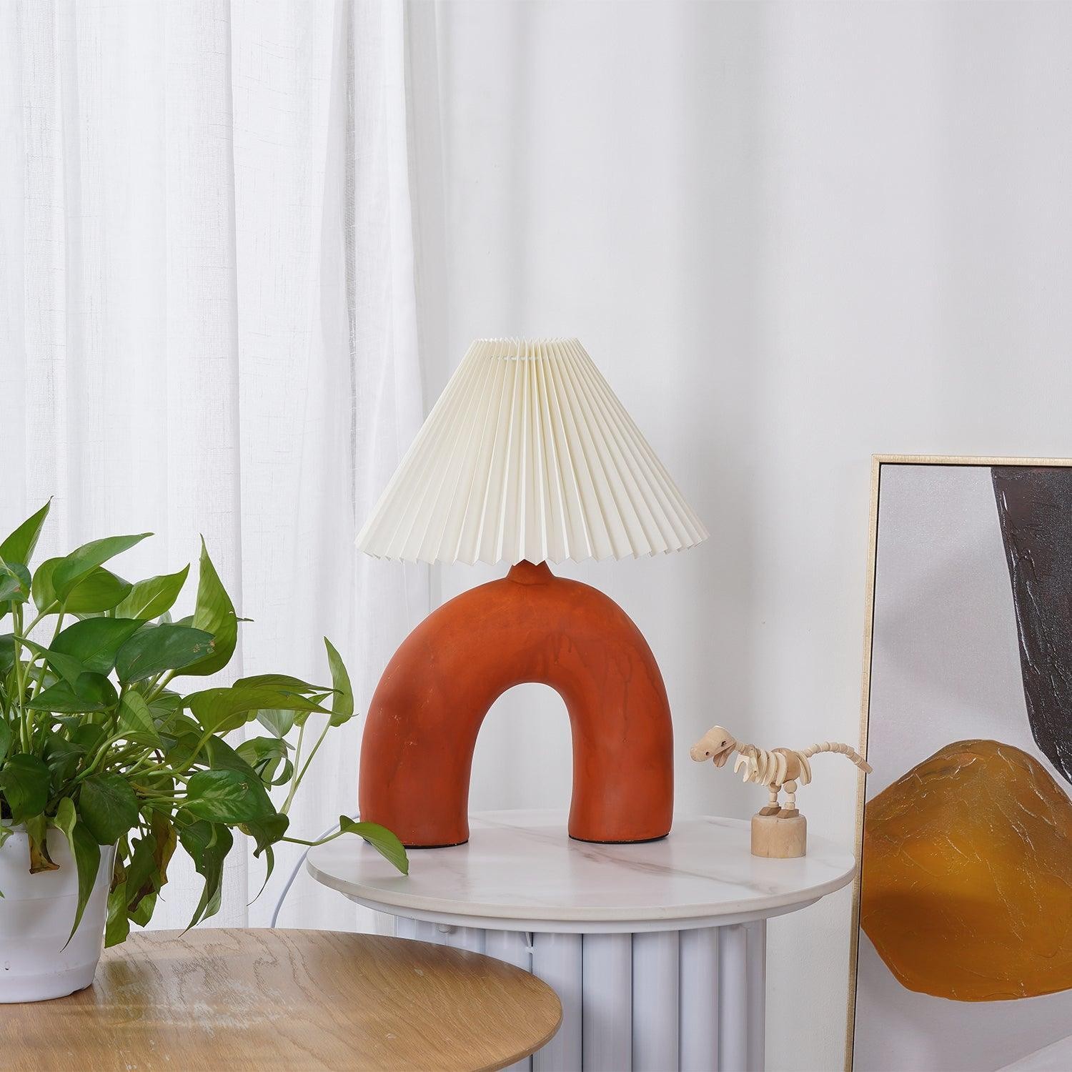 Arched Pleated Table Lamp M495