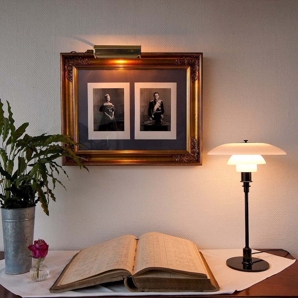 Danish Disc Multilayer Metal Table Lamp