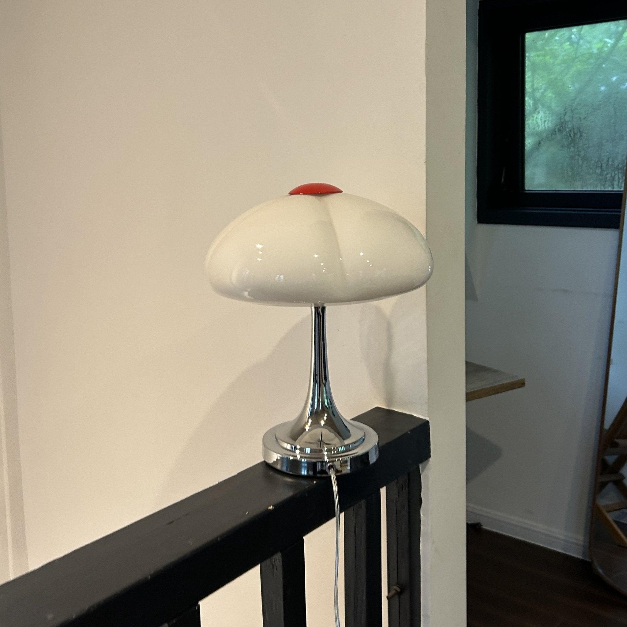 Flower Petal Table Lamp M473
