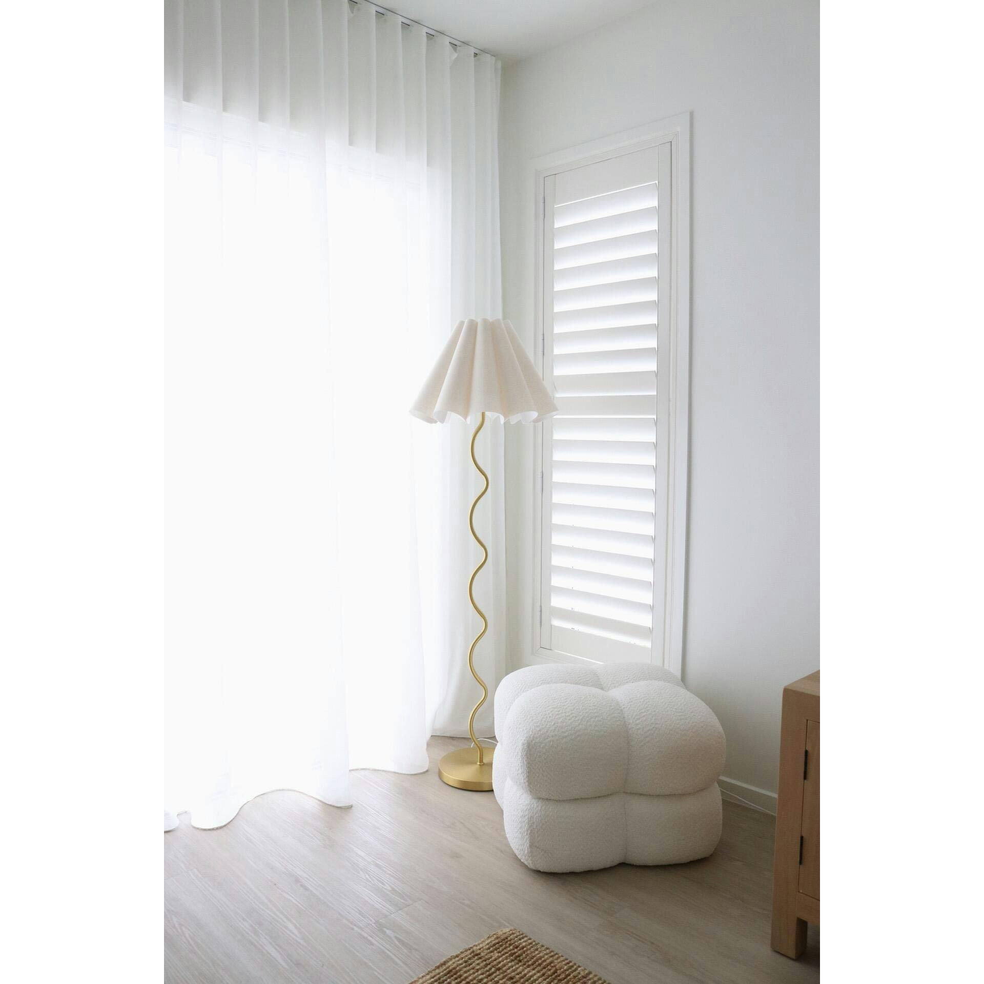 Cora Floor Lamp D705