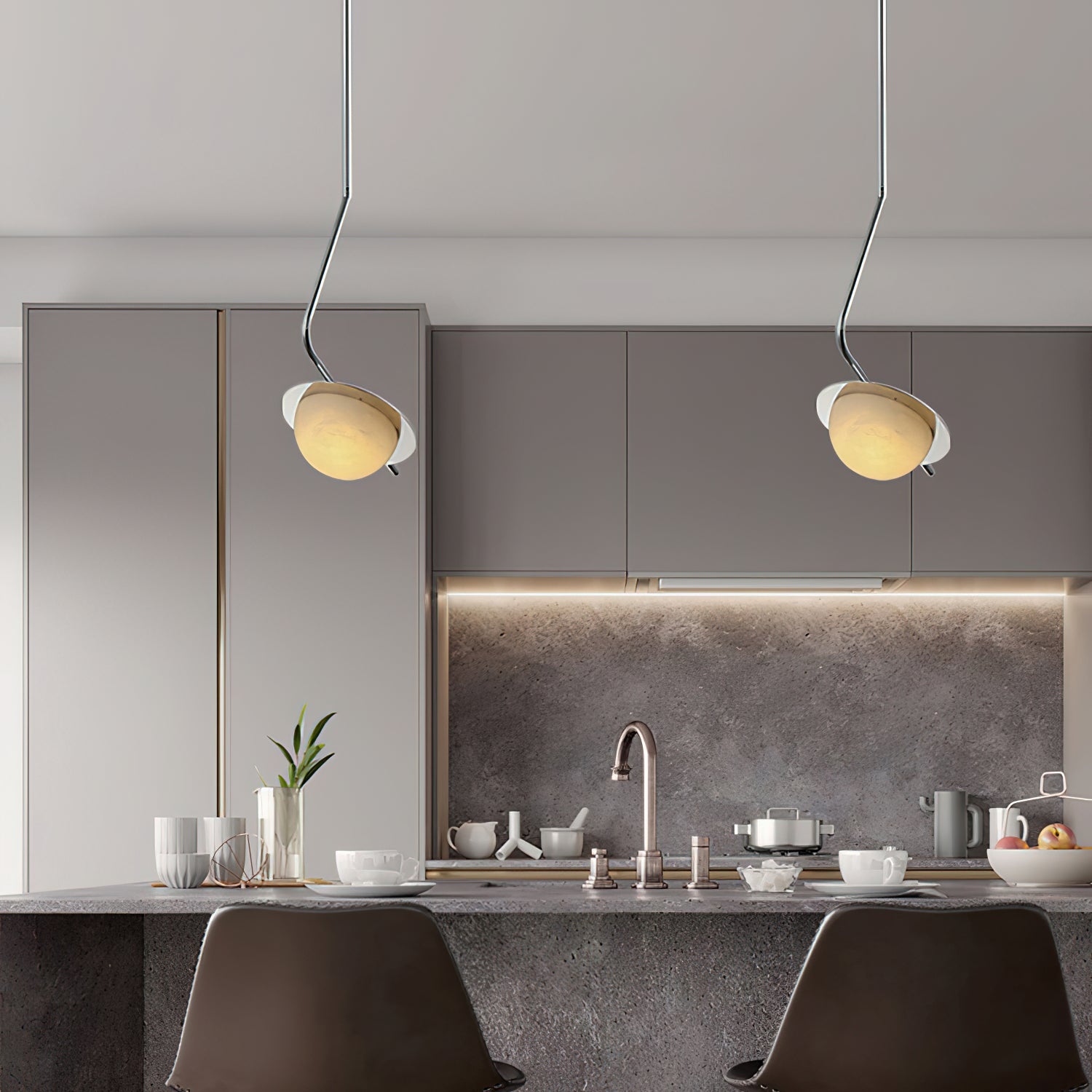 Chic Luminance Alabaster Pendant Light D438