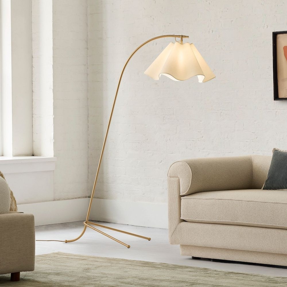 Oslan Scalloped Shade Floor Lamp - Modern Lighting with Arched Base T012