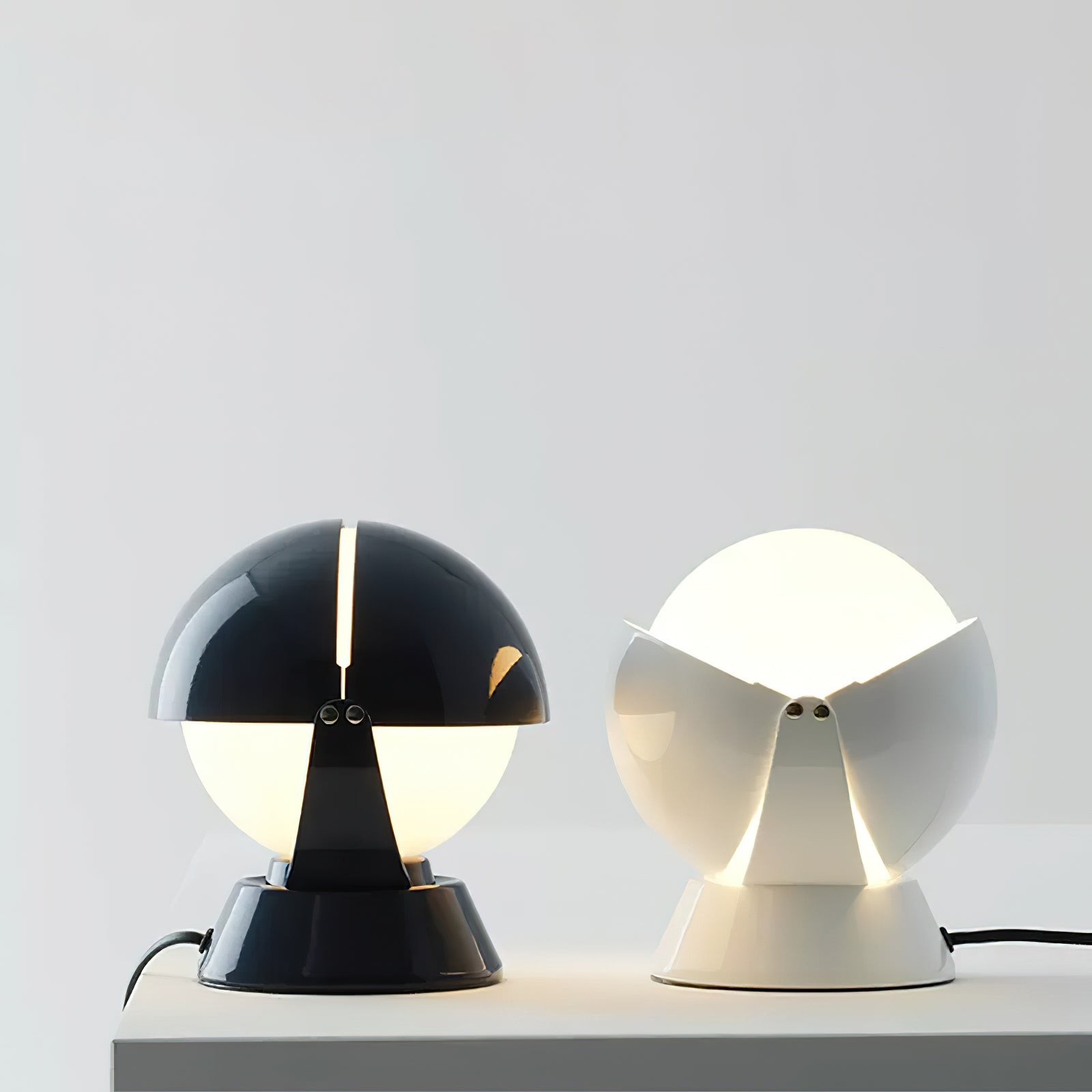 Modern Creative Metal Spherical Table Lamp for Kids Room M340