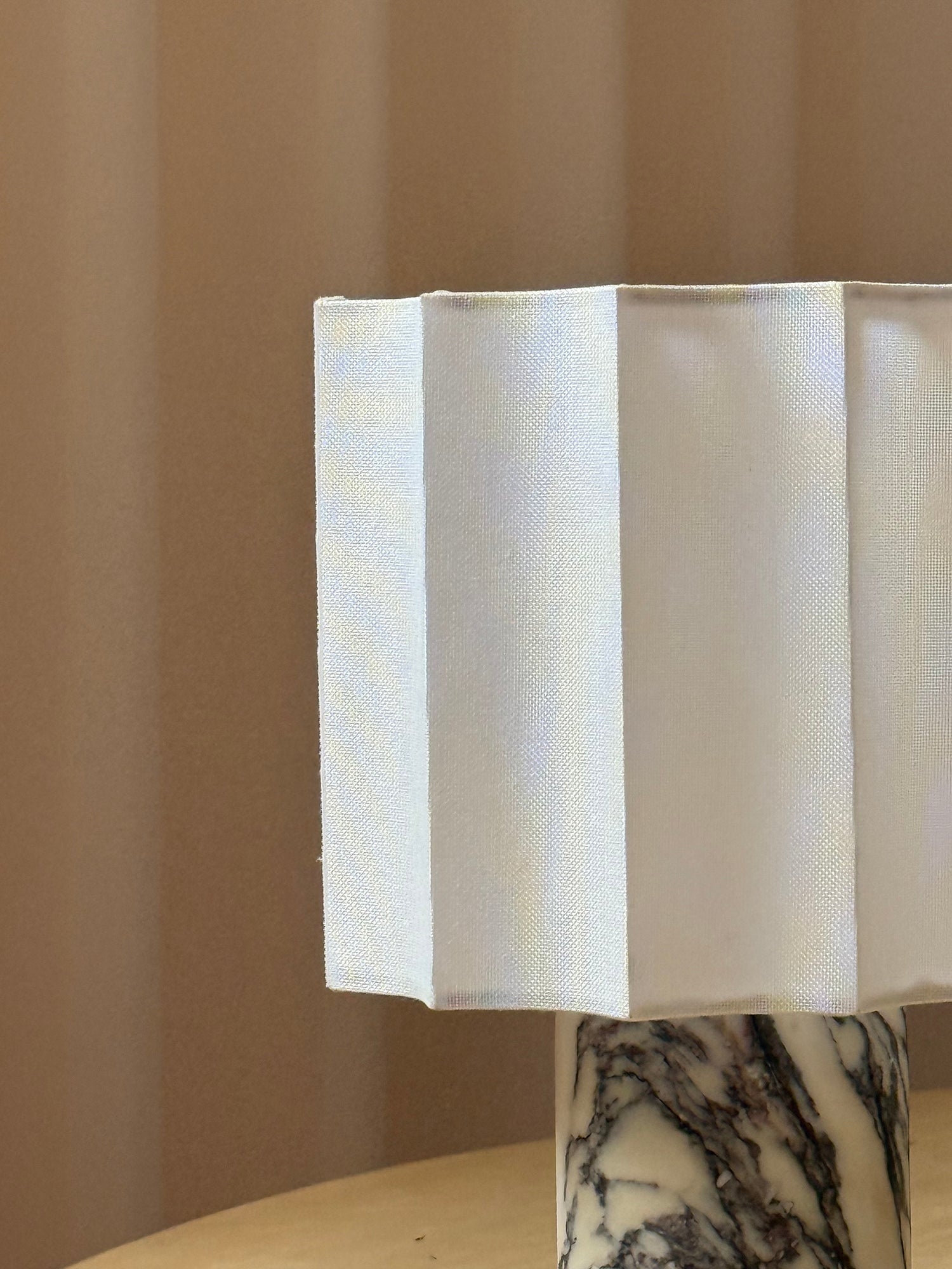 Valli Table Lamp D668