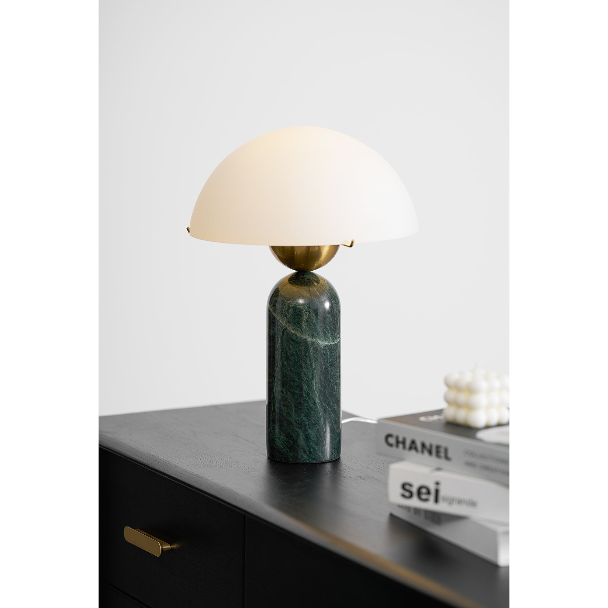 Peono Alabaster Table Lamp D440